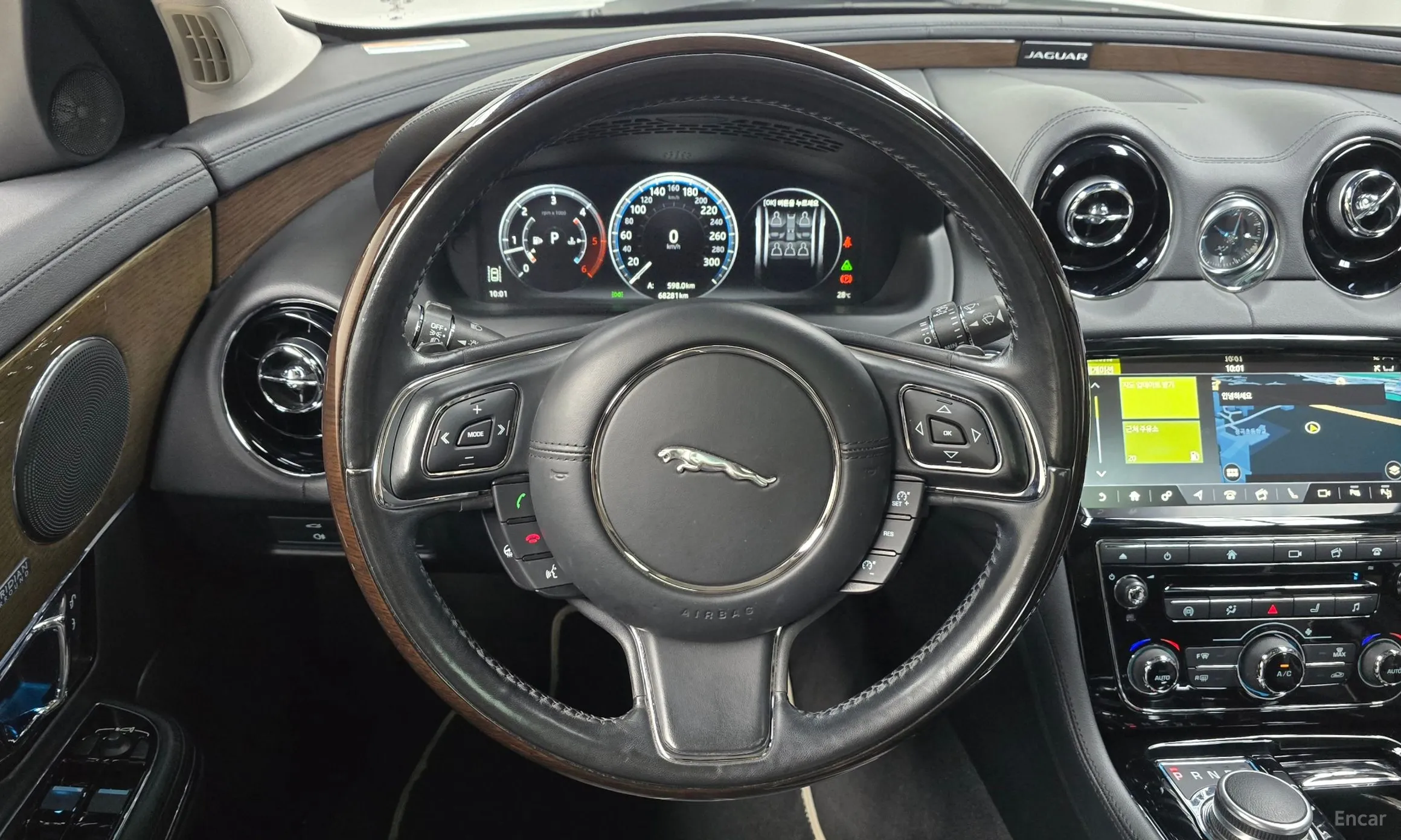 Jaguar All New XJ превью 12
