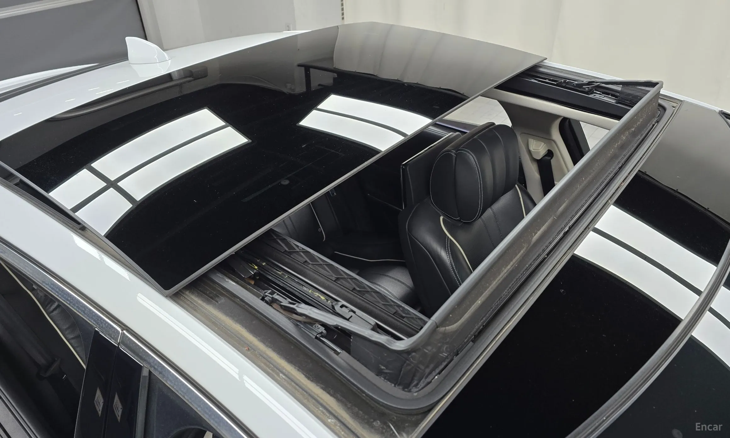 Jaguar All New XJ превью 19