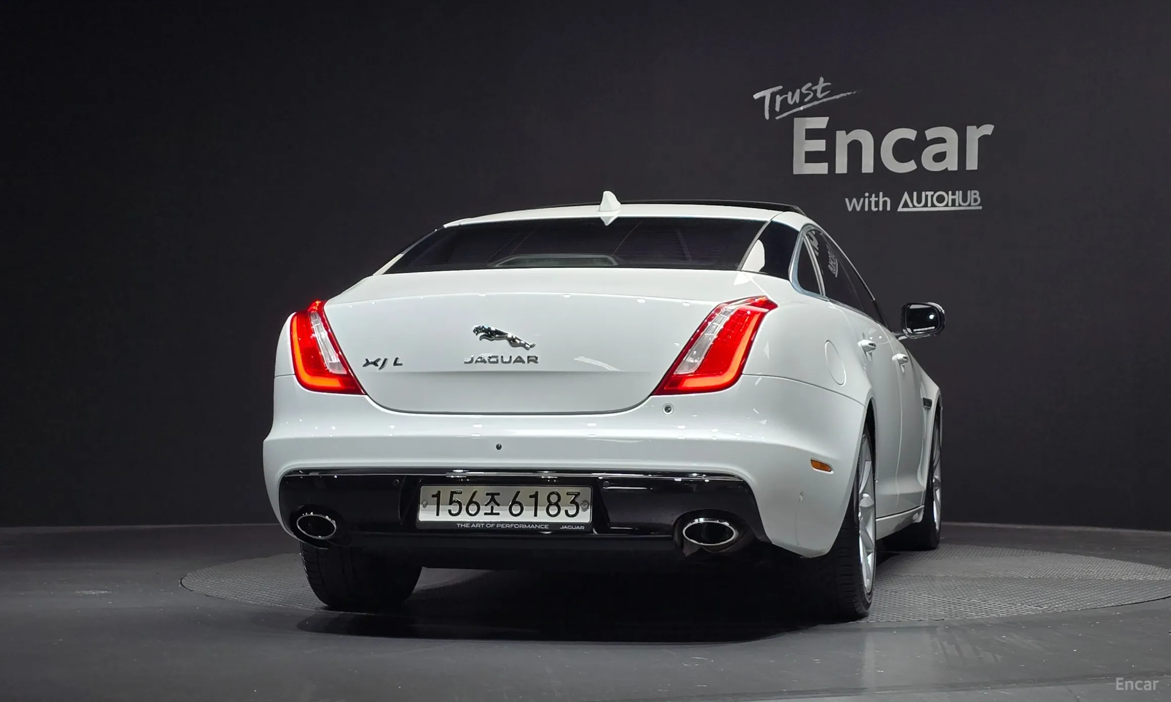 Jaguar All New XJ превью 4