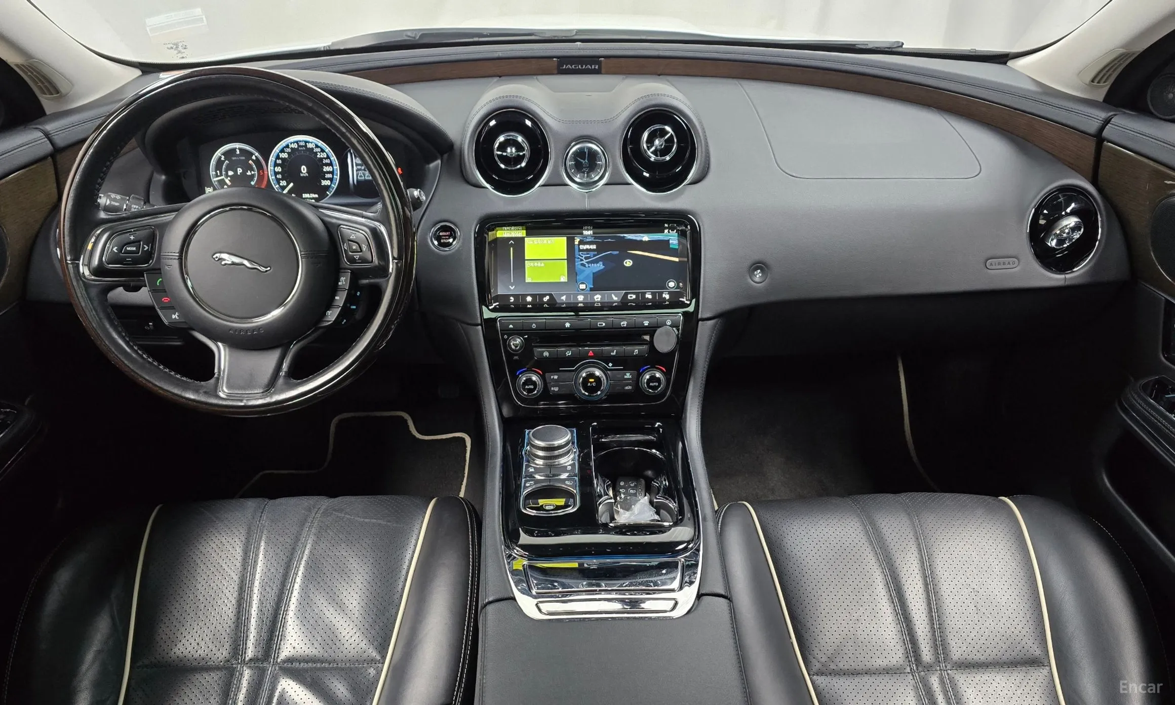 Jaguar All New XJ превью 7