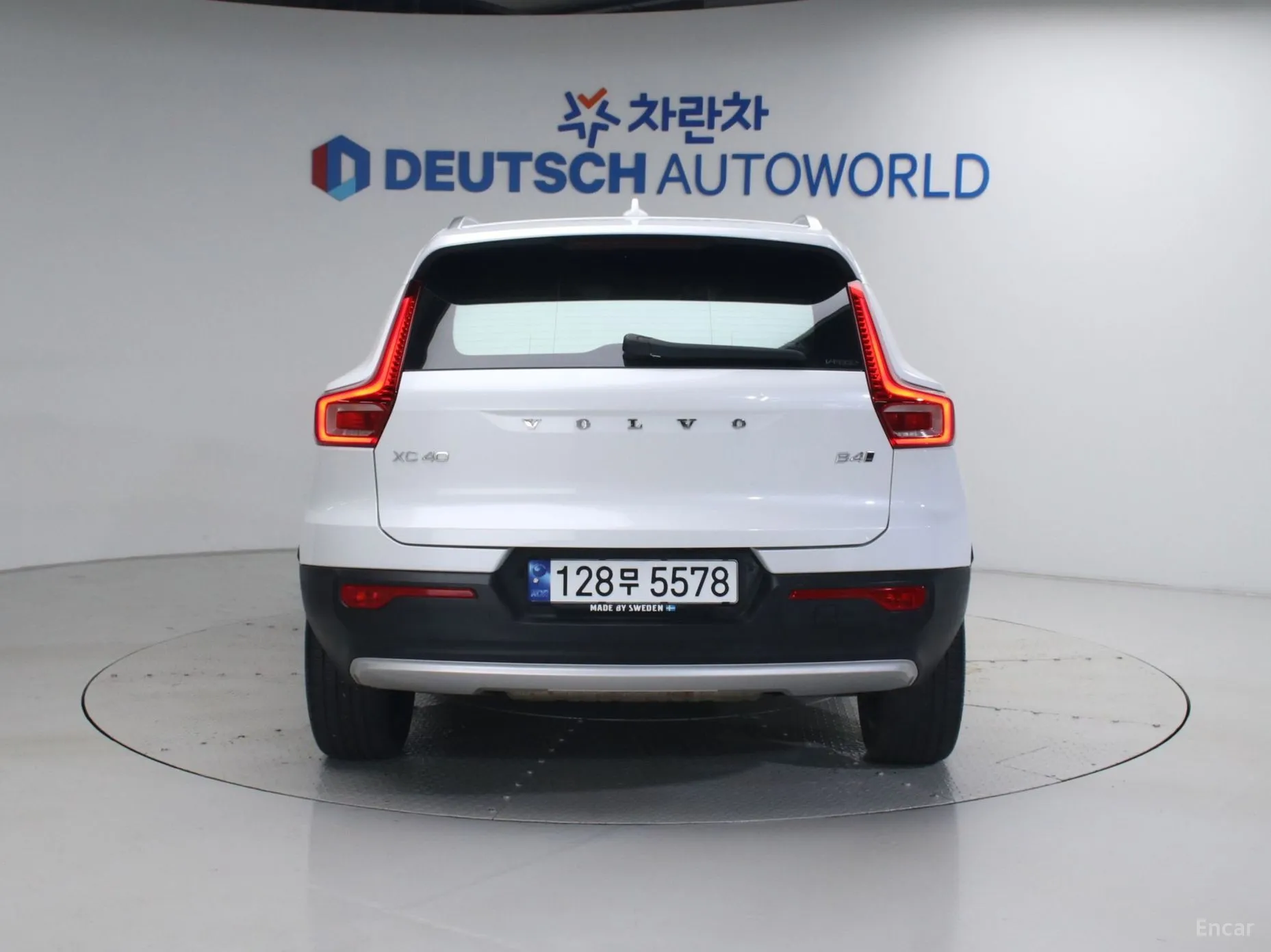 Volvo XC40 превью 5