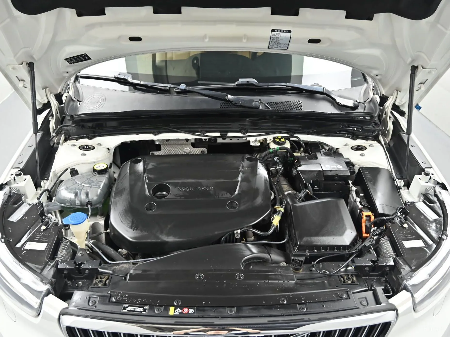 Volvo XC40 превью 6