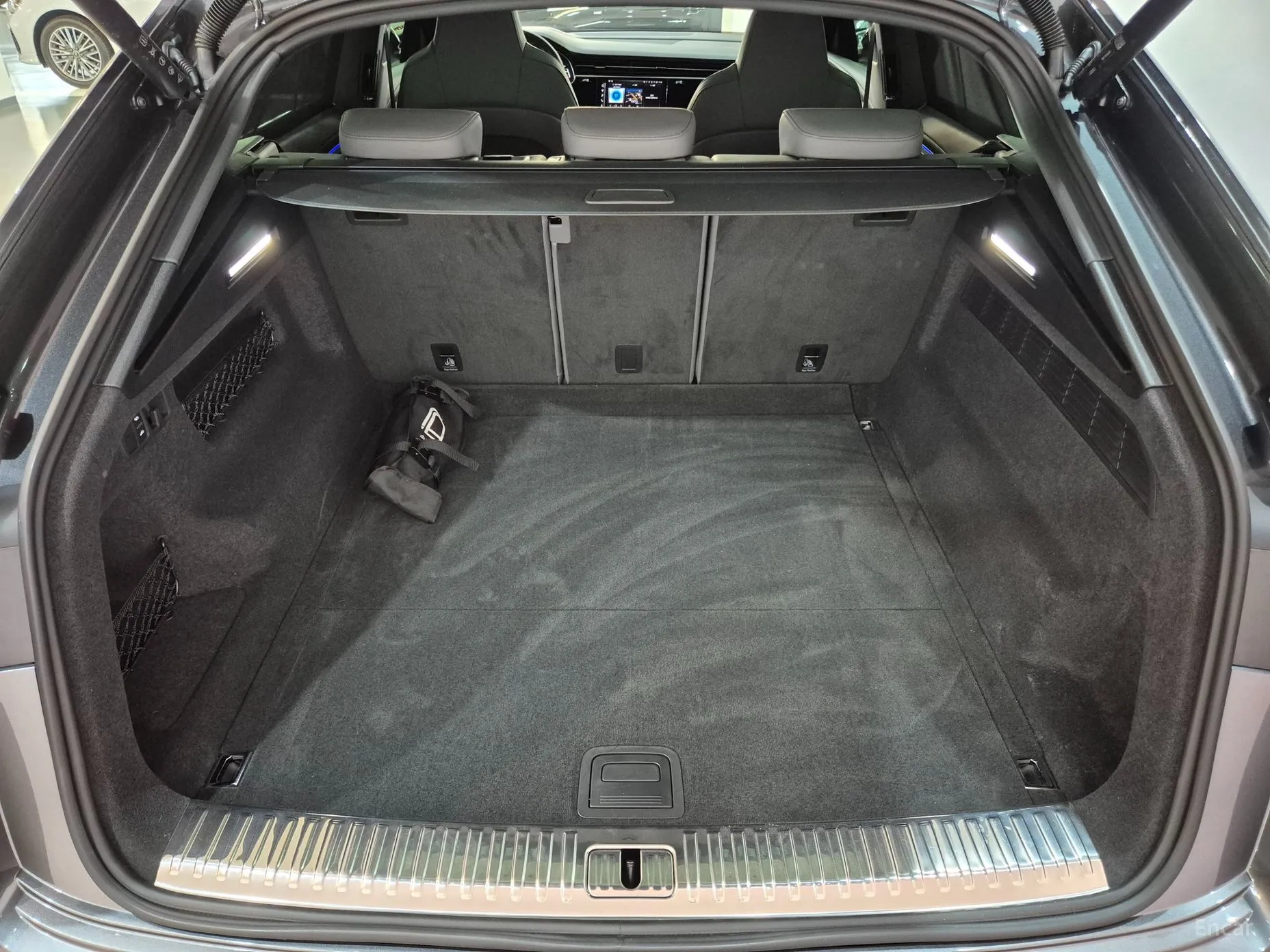Audi Q8 (4M) превью 18