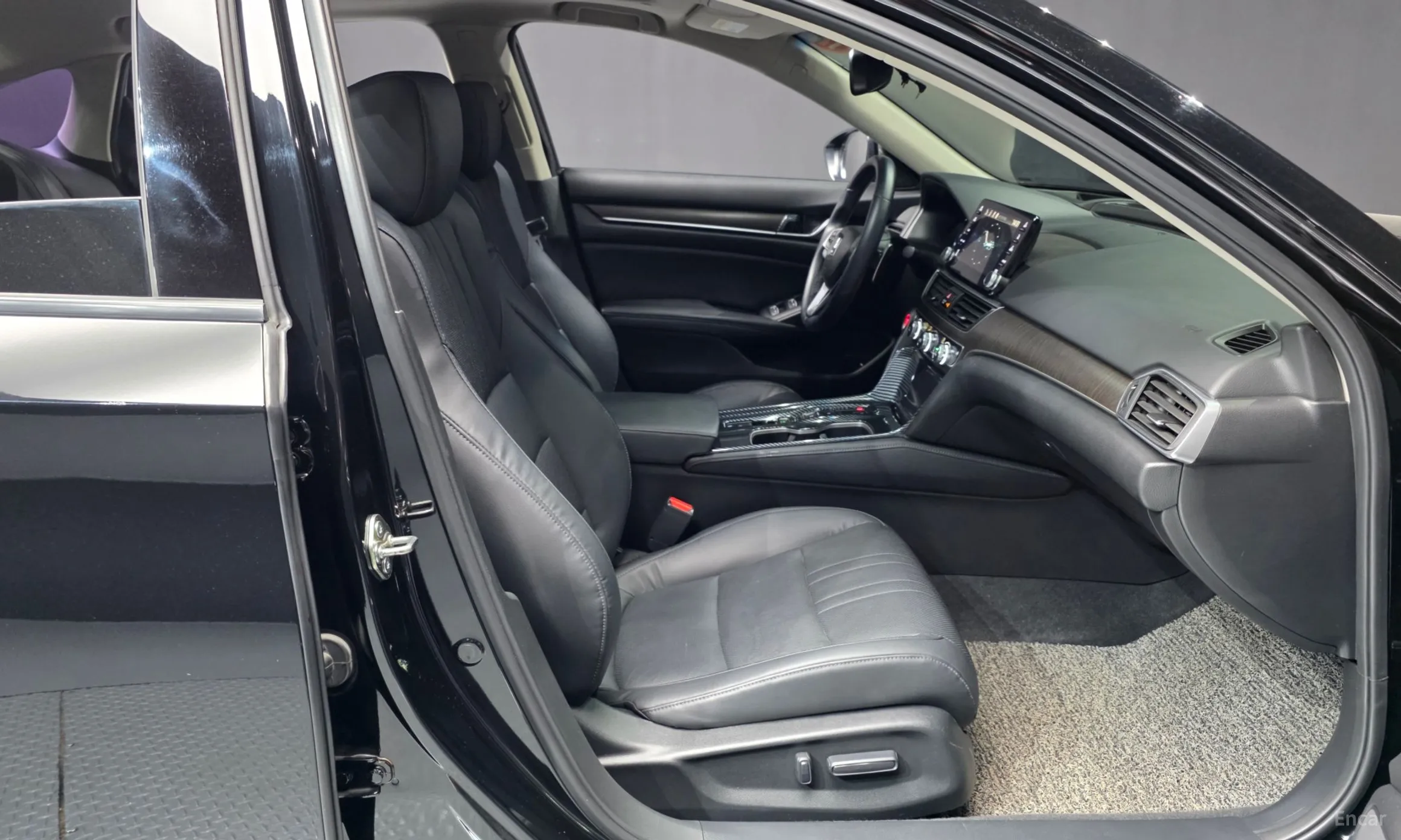 Honda Accord 10th Generation превью 11