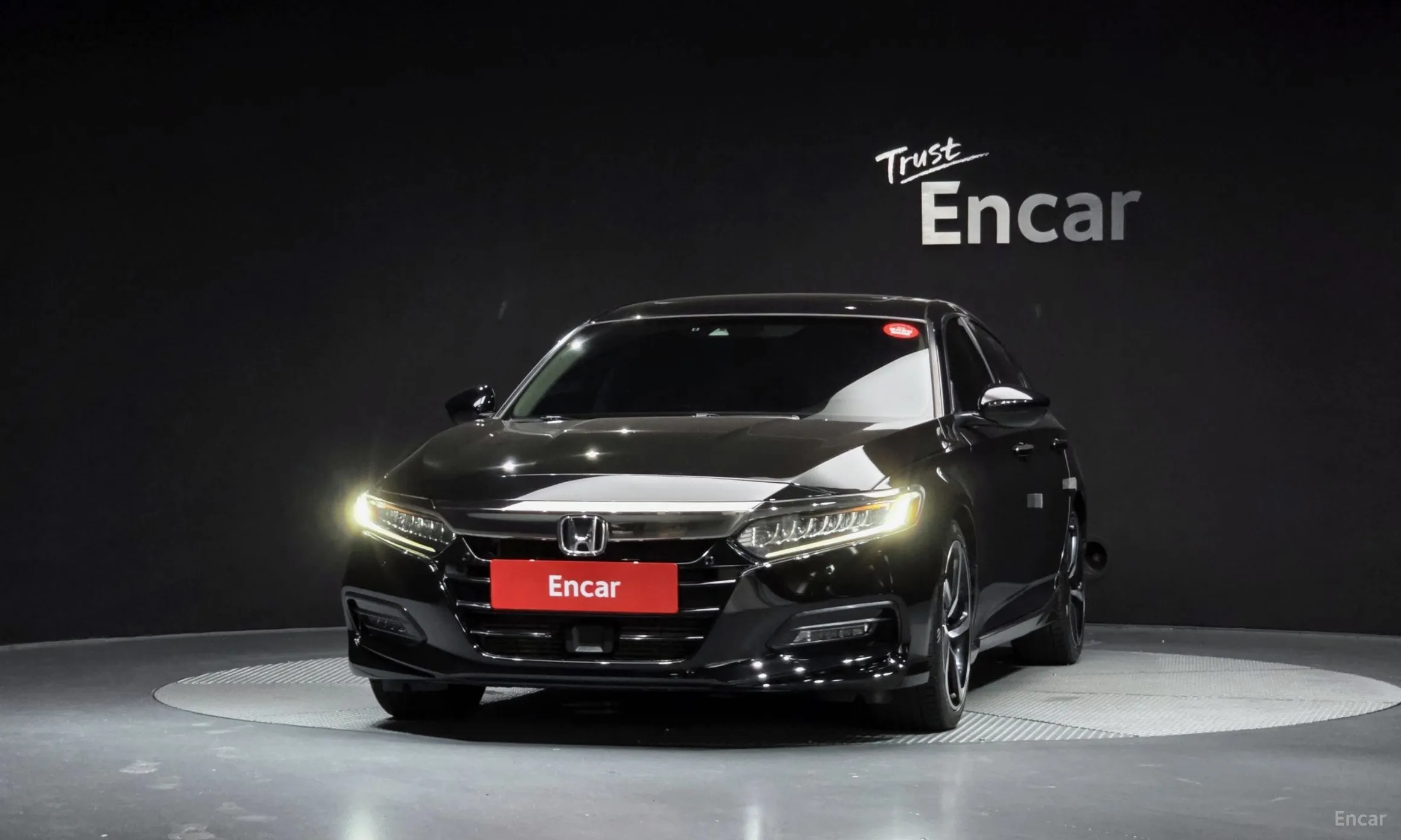 Honda Accord 10th Generation превью 3