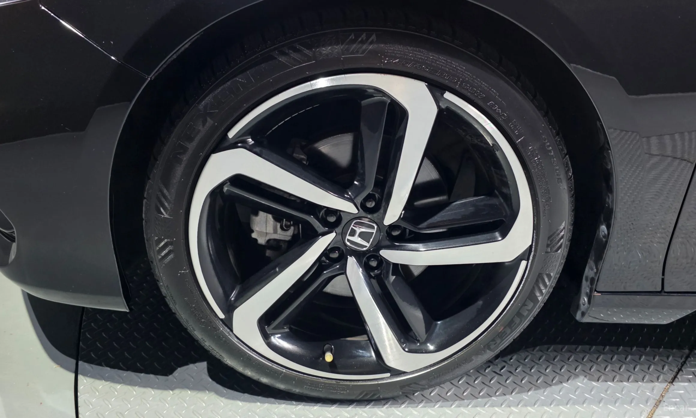 Honda Accord 10th Generation превью 5
