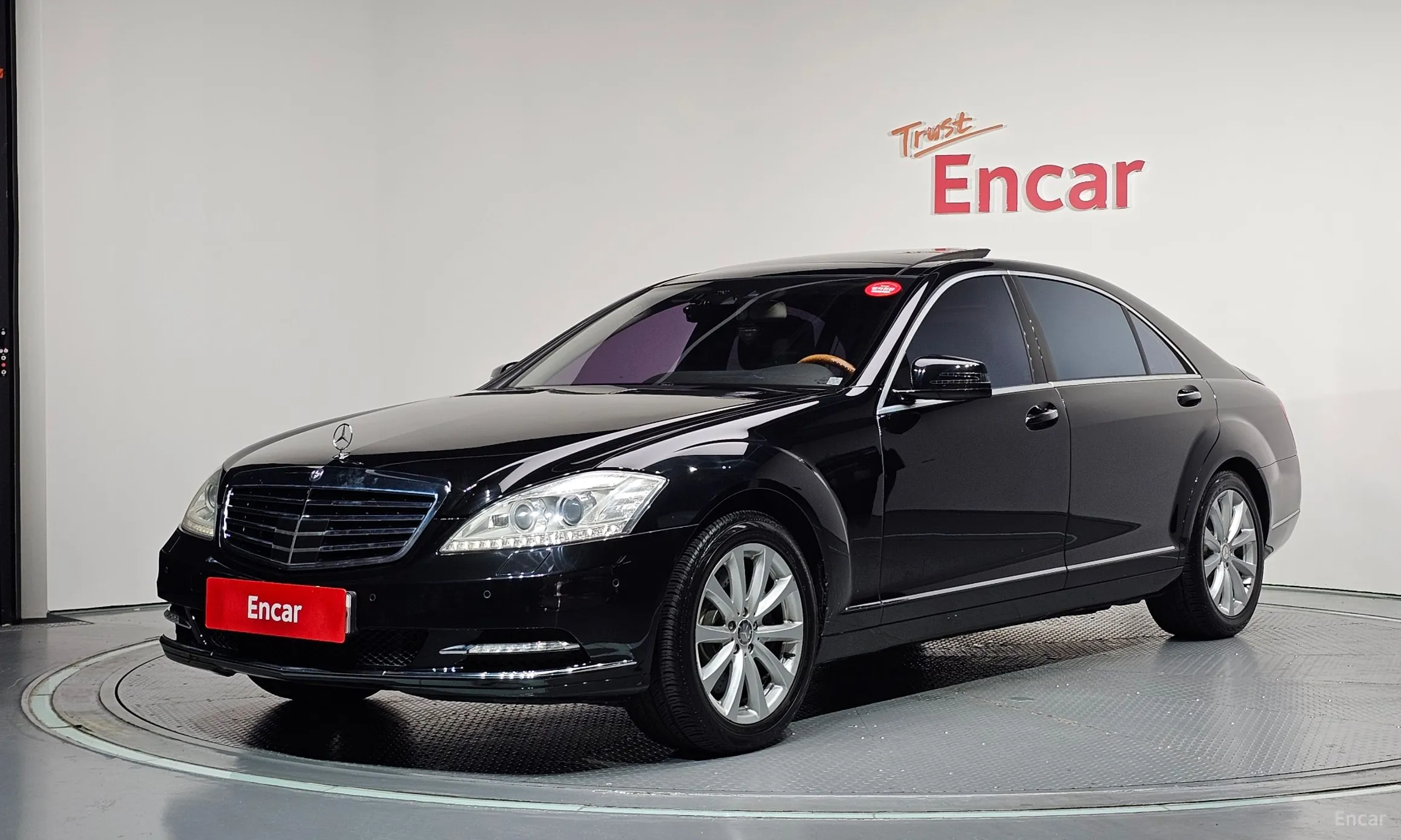 Mercedes Benz S-Class W221