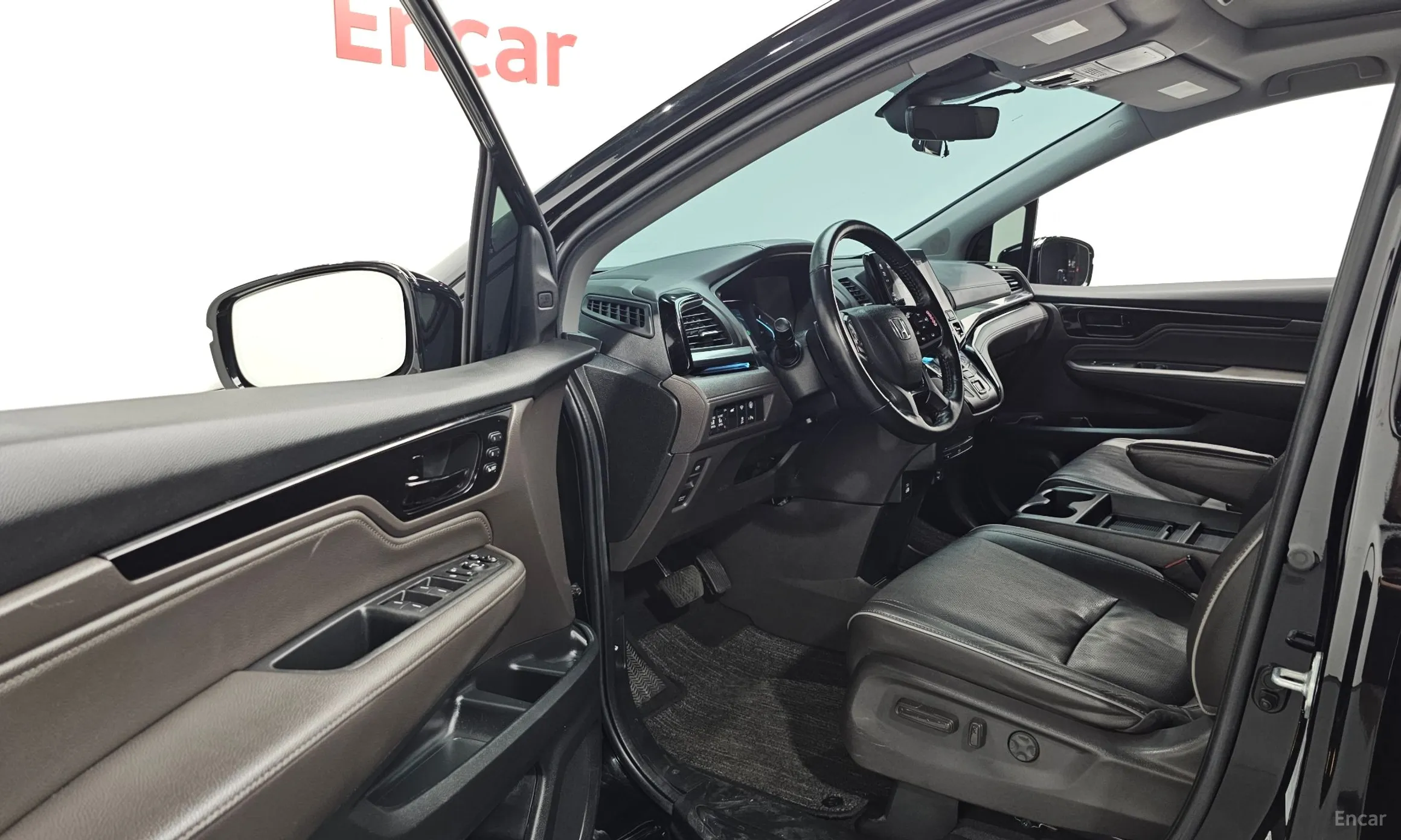 Honda Odyssey превью 10
