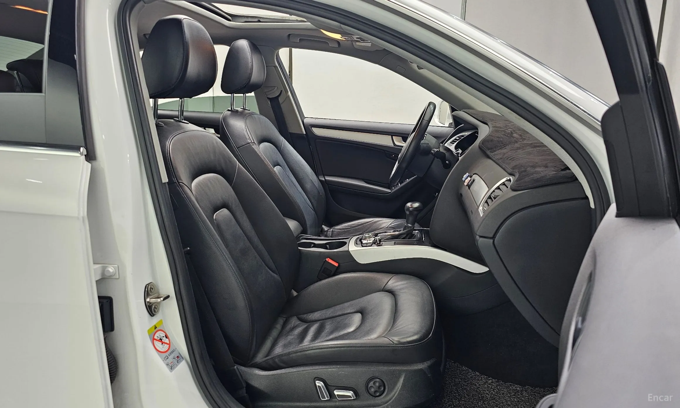 Audi New A4 превью 11