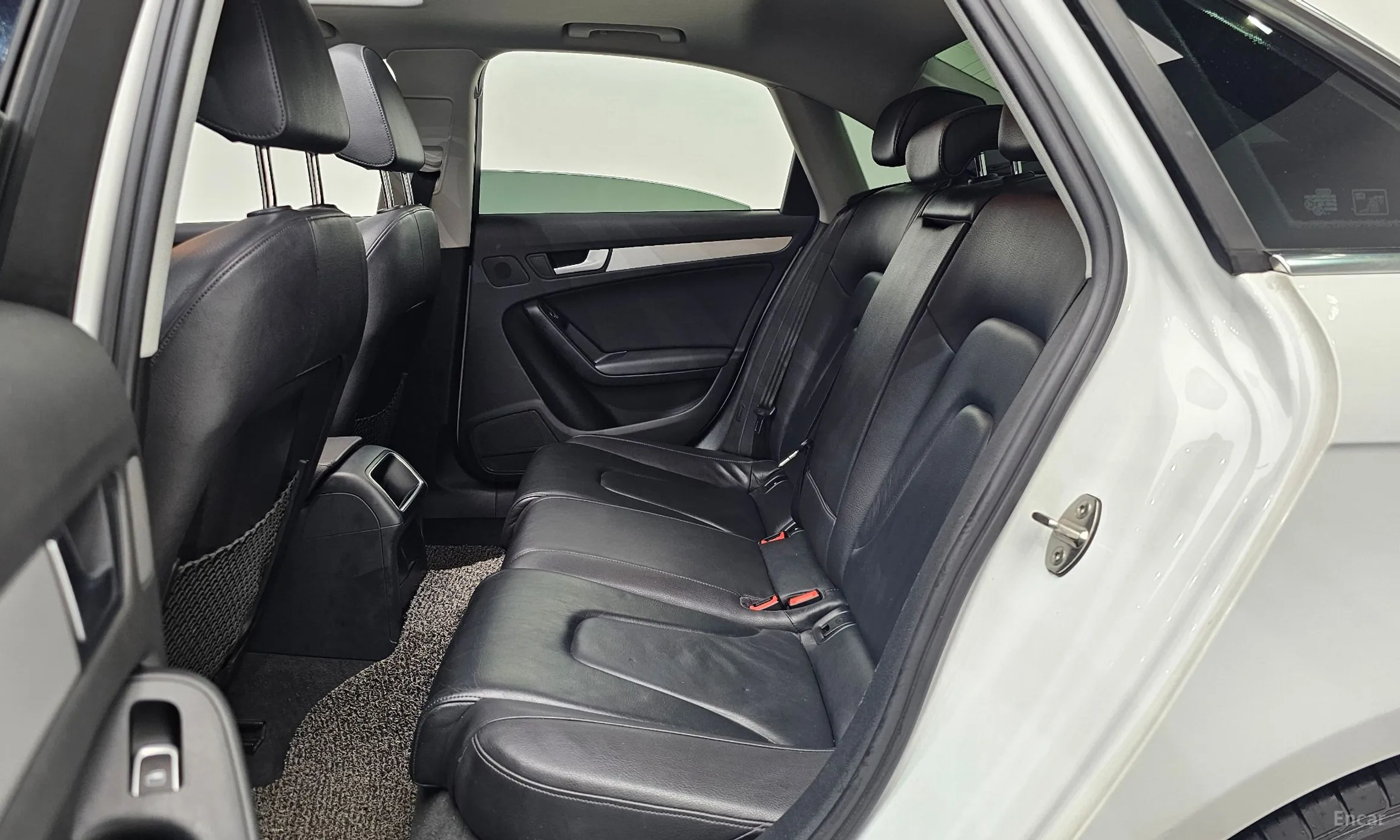 Audi New A4 превью 12