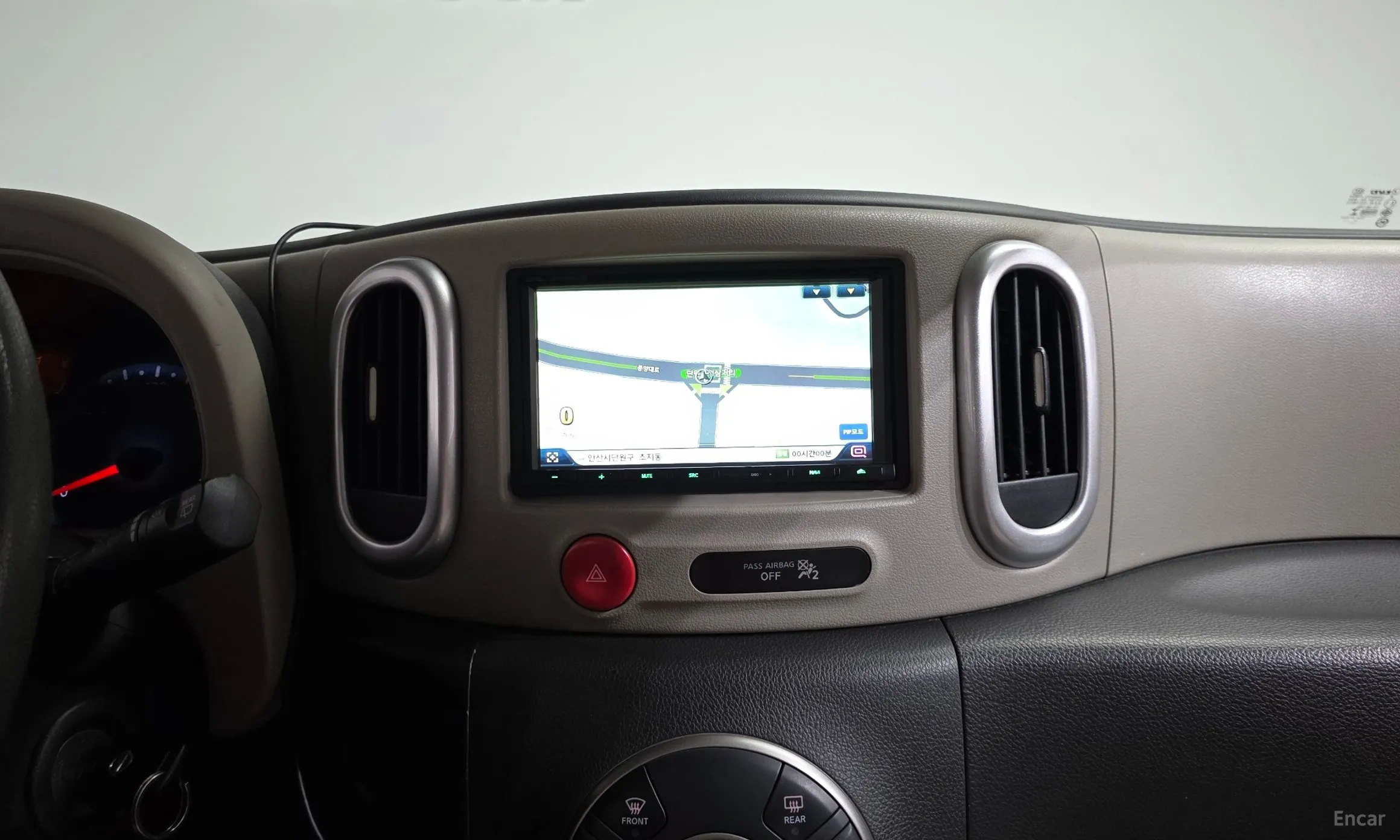 Nissan Cube превью 13