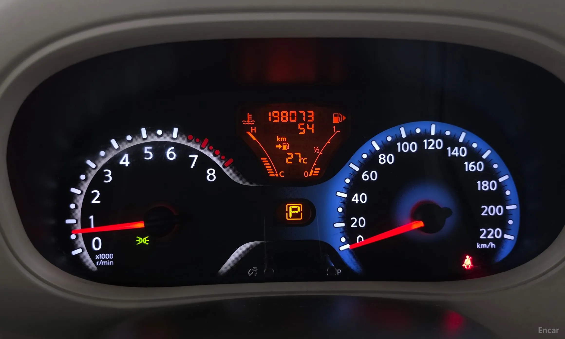 Nissan Cube превью 8
