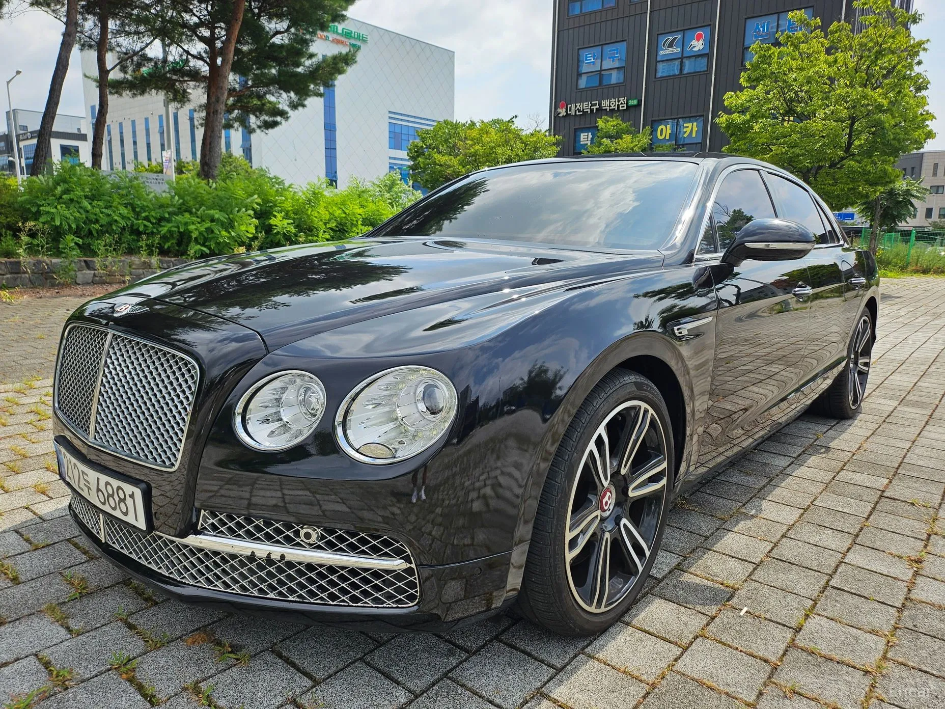 Bentley Flying Spur 2nd Generation превью 3