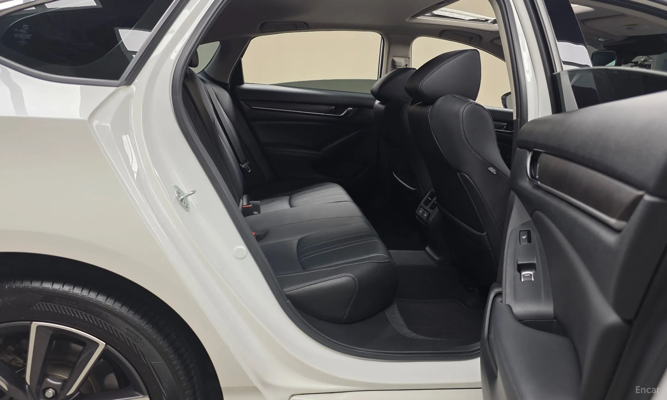 Honda Accord 10th Generation превью 11