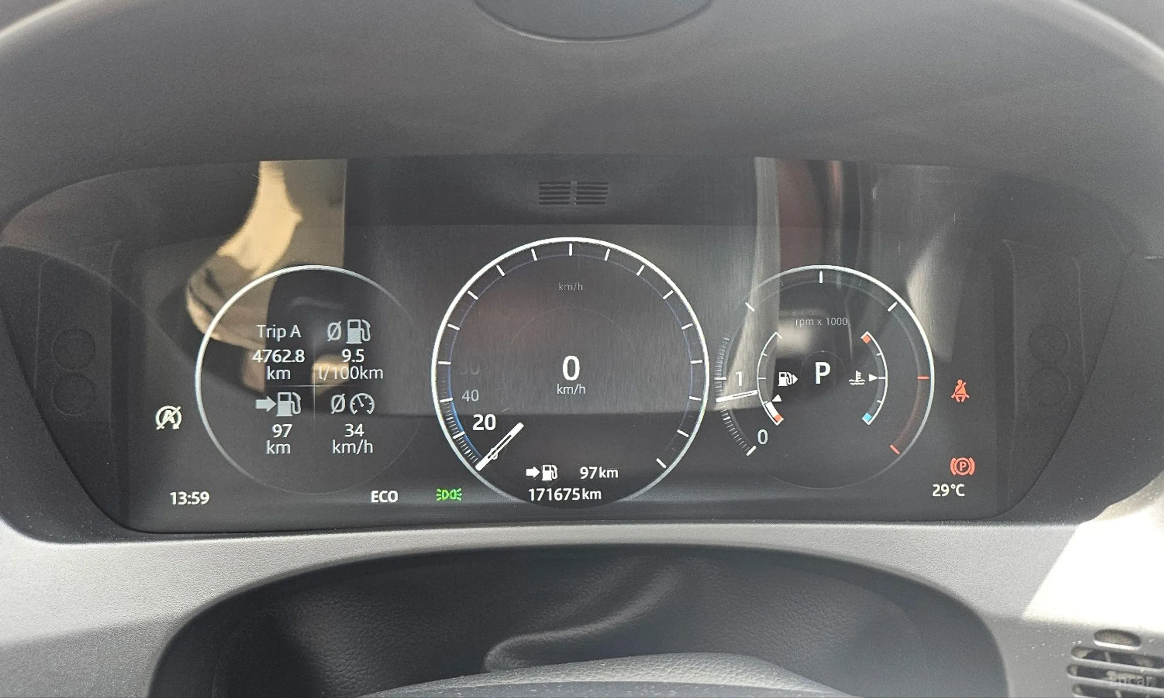 Jaguar F-PACE превью 19