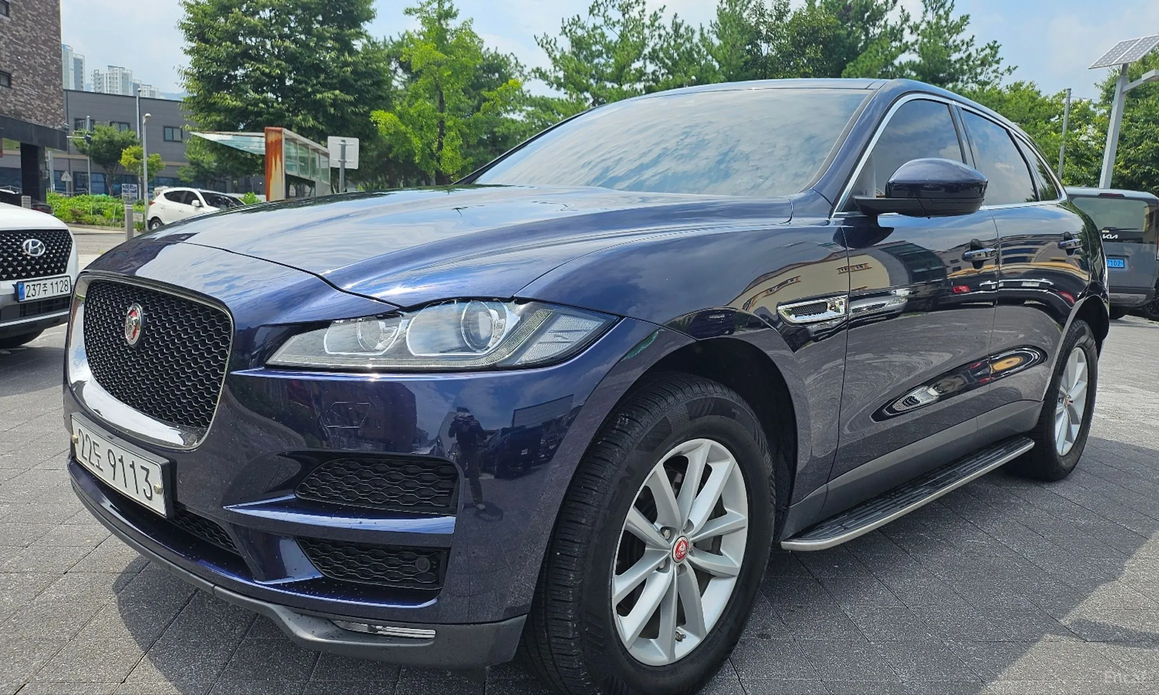 Jaguar F-PACE превью 3