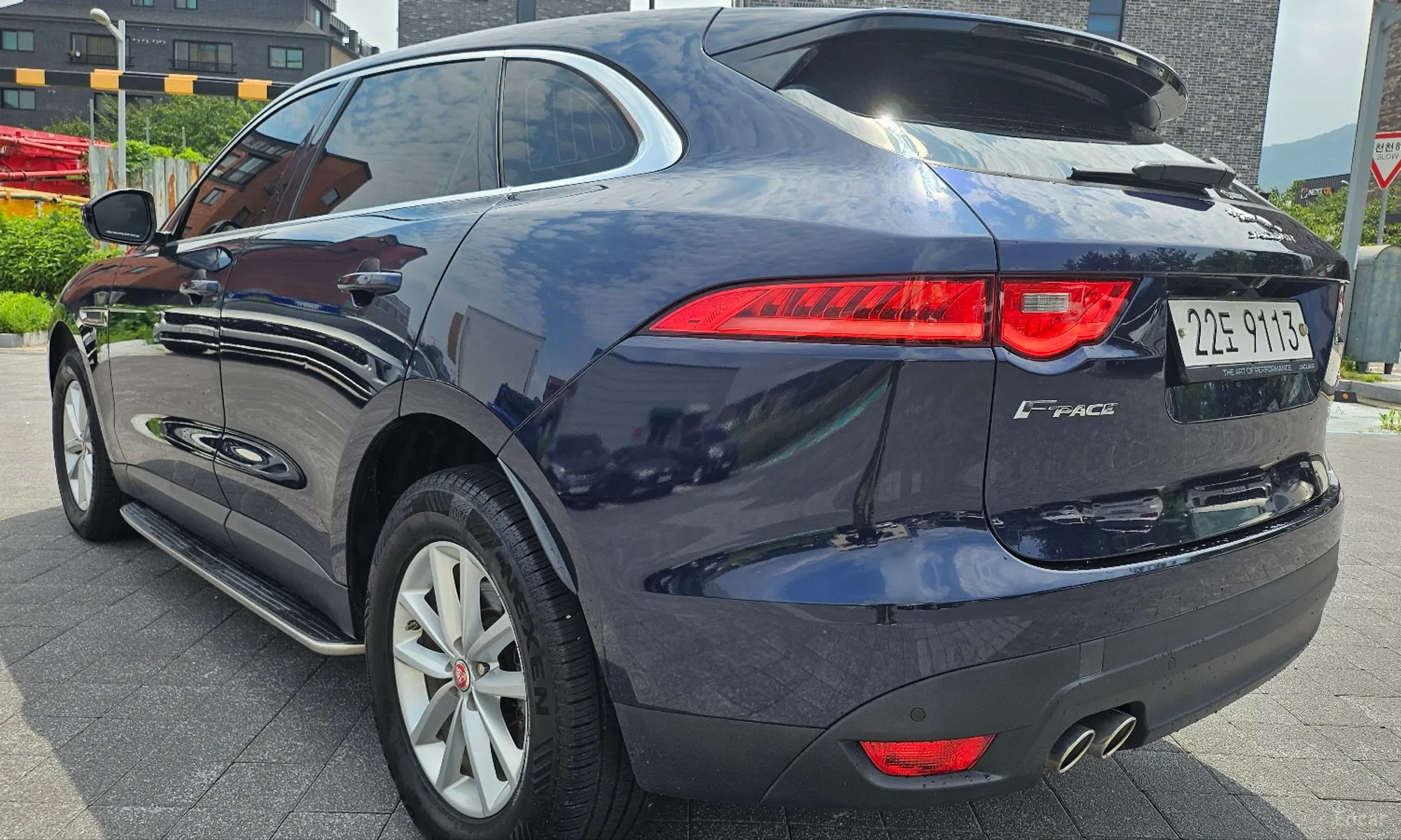 Jaguar F-PACE превью 4