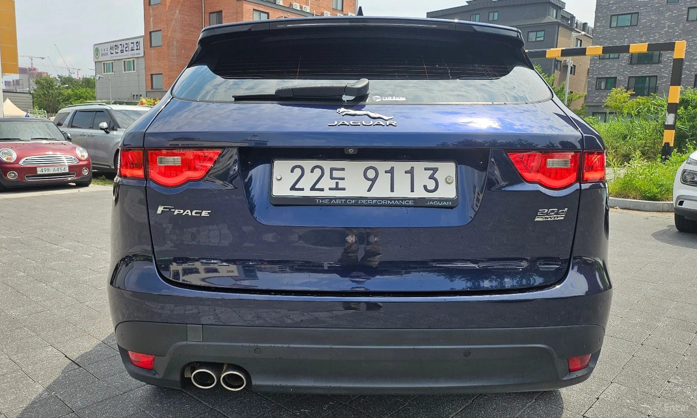 Jaguar F-PACE превью 5