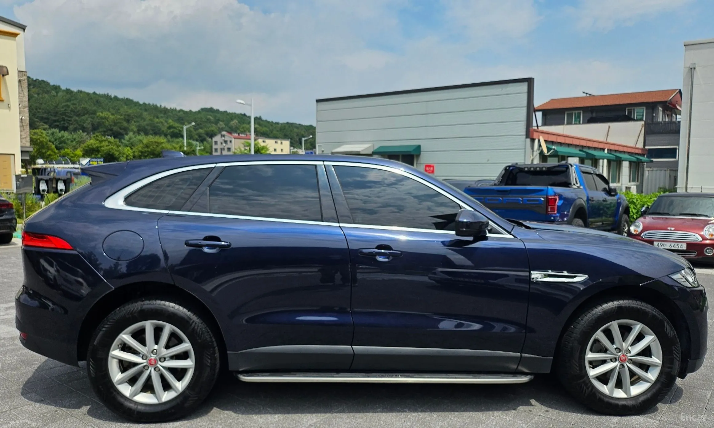 Jaguar F-PACE превью 7