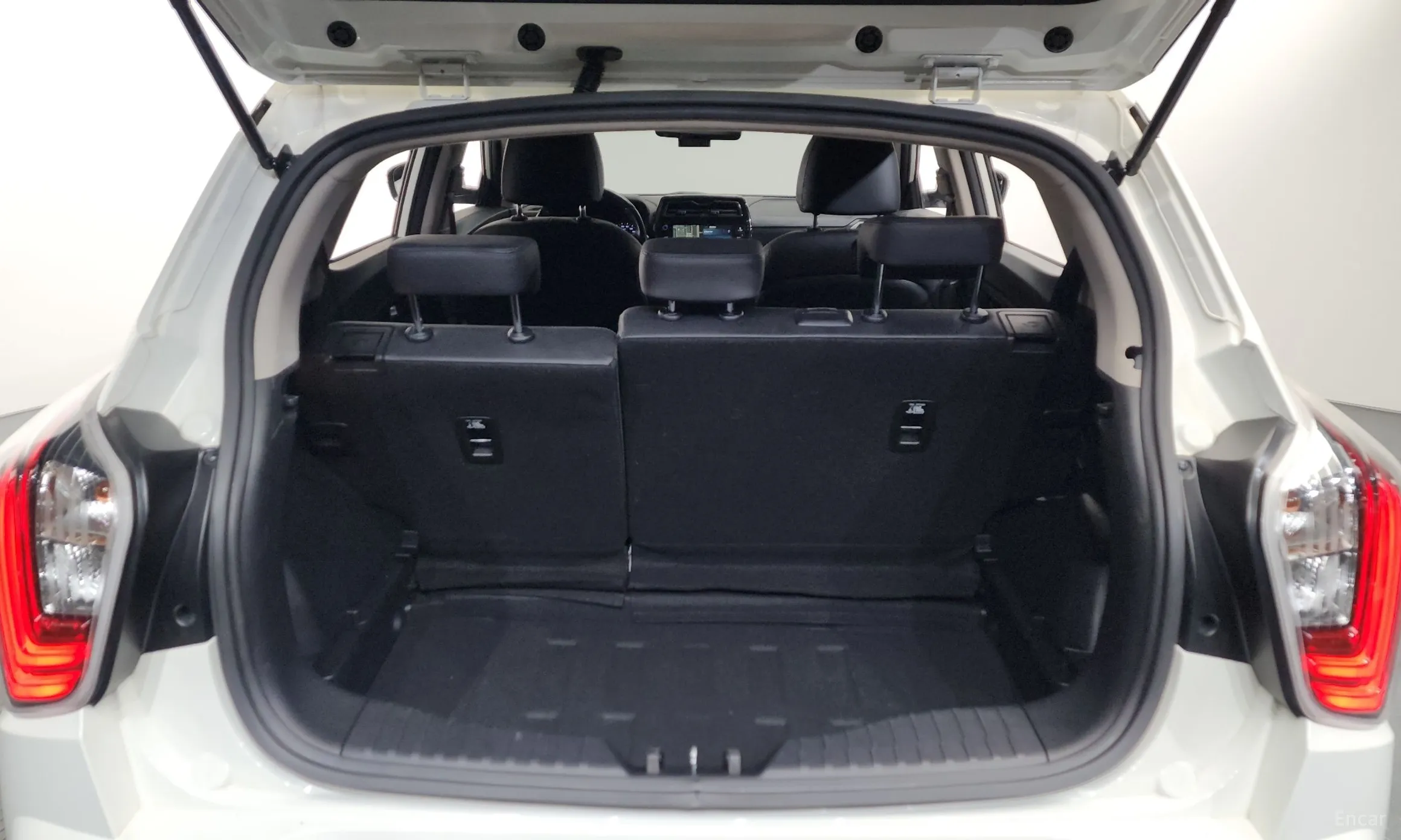 KG Mobility (SsangYong) Berry New Tivoli превью 18
