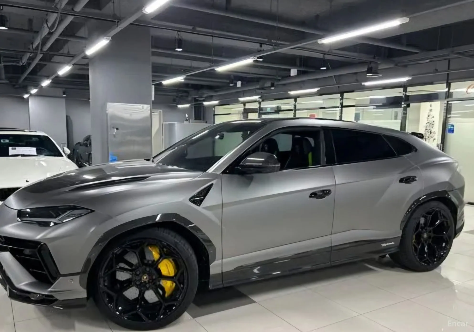 Lamborghini Urus превью 3