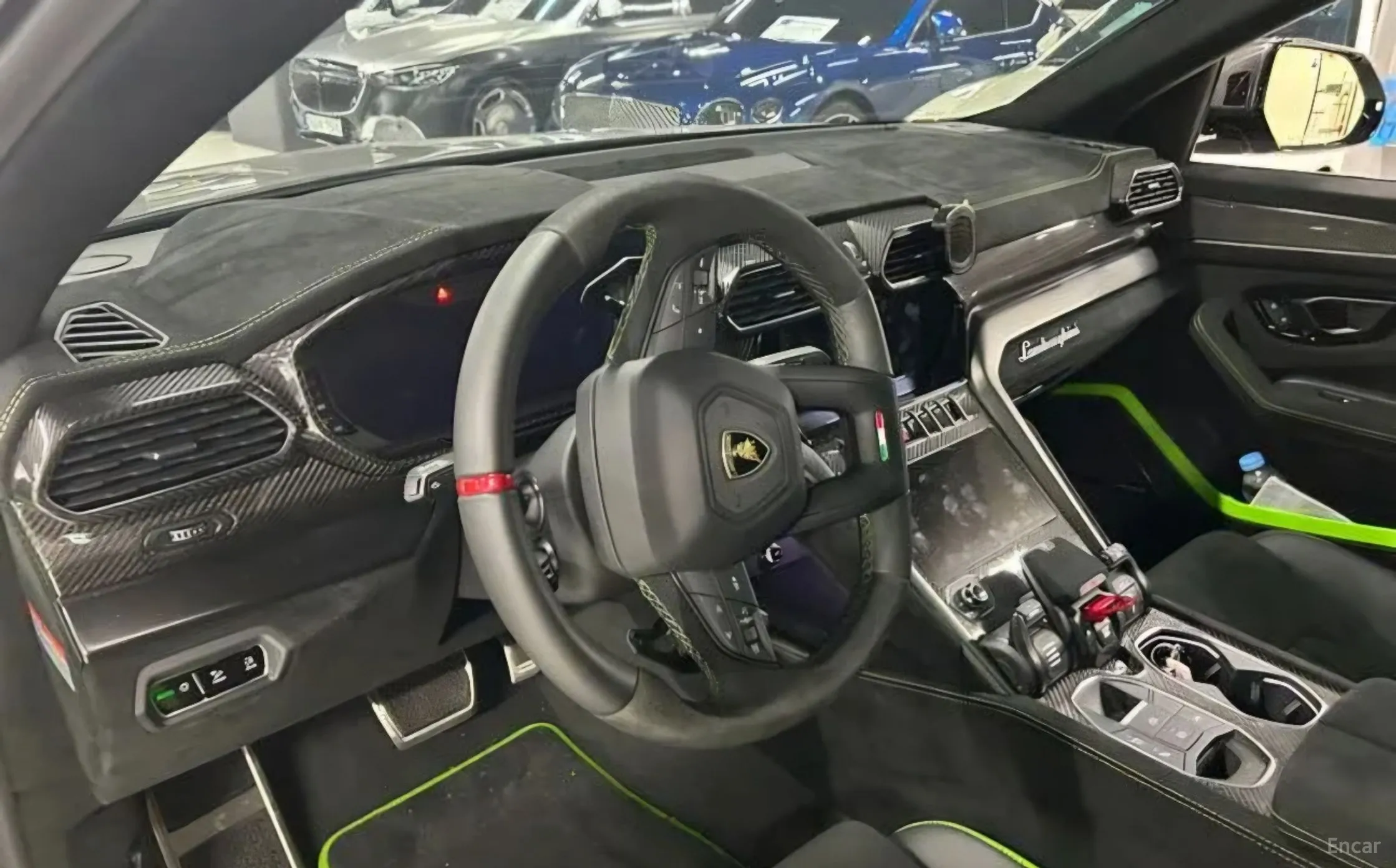 Lamborghini Urus превью 6