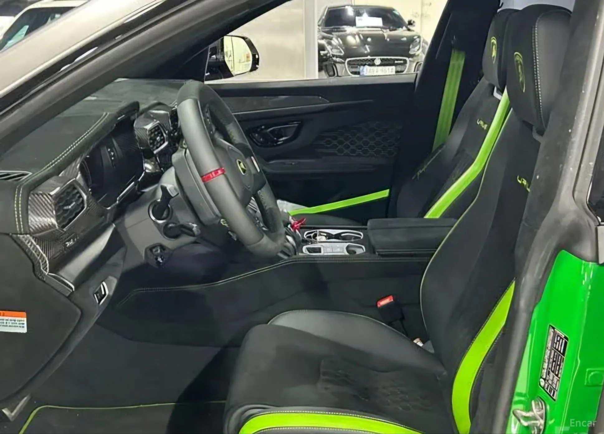 Lamborghini Urus превью 8