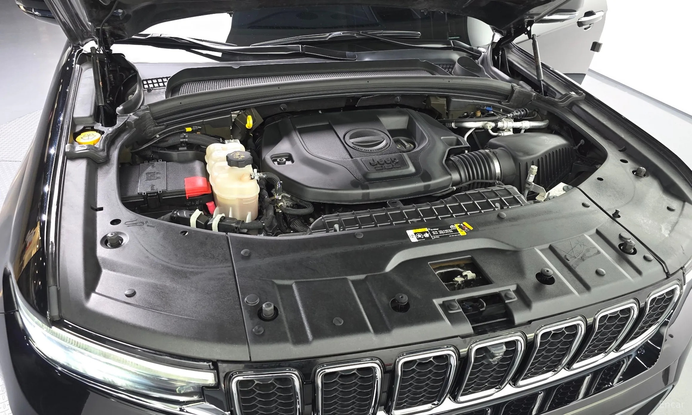 Jeep Grand Cherokee (WL) превью 6