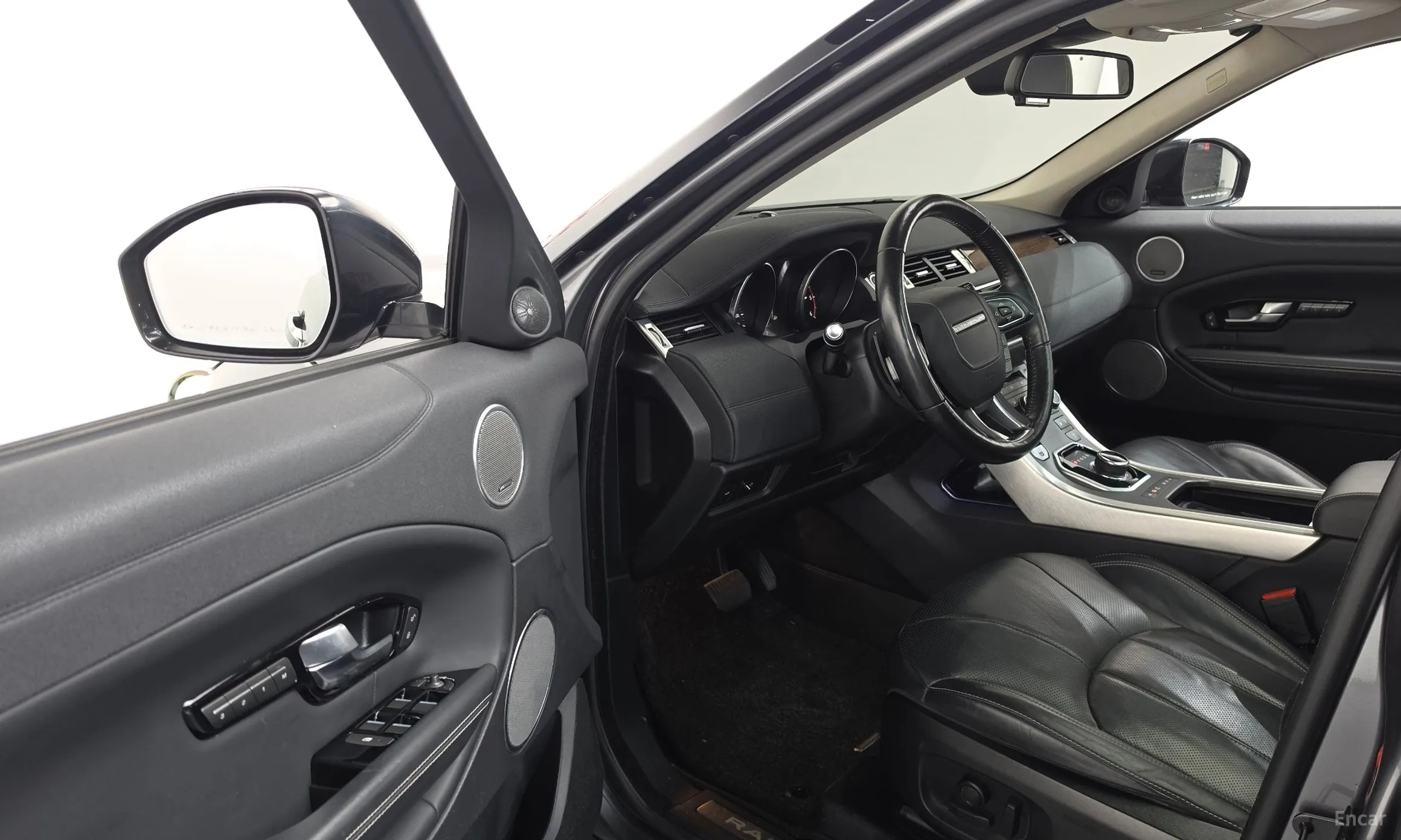 Land Rover Range Rover Evoque превью 10