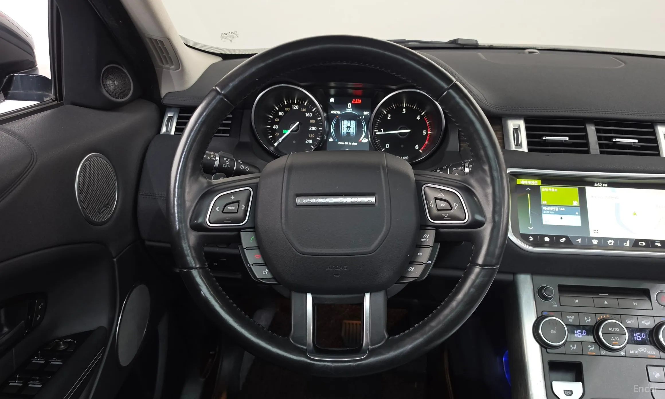 Land Rover Range Rover Evoque превью 12