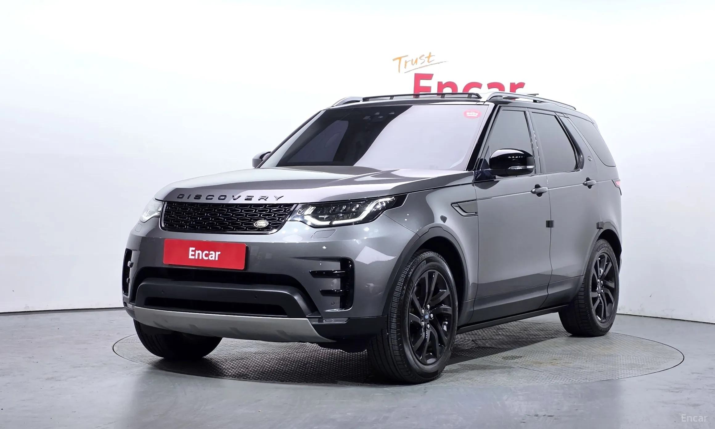 Land Rover Discovery 5