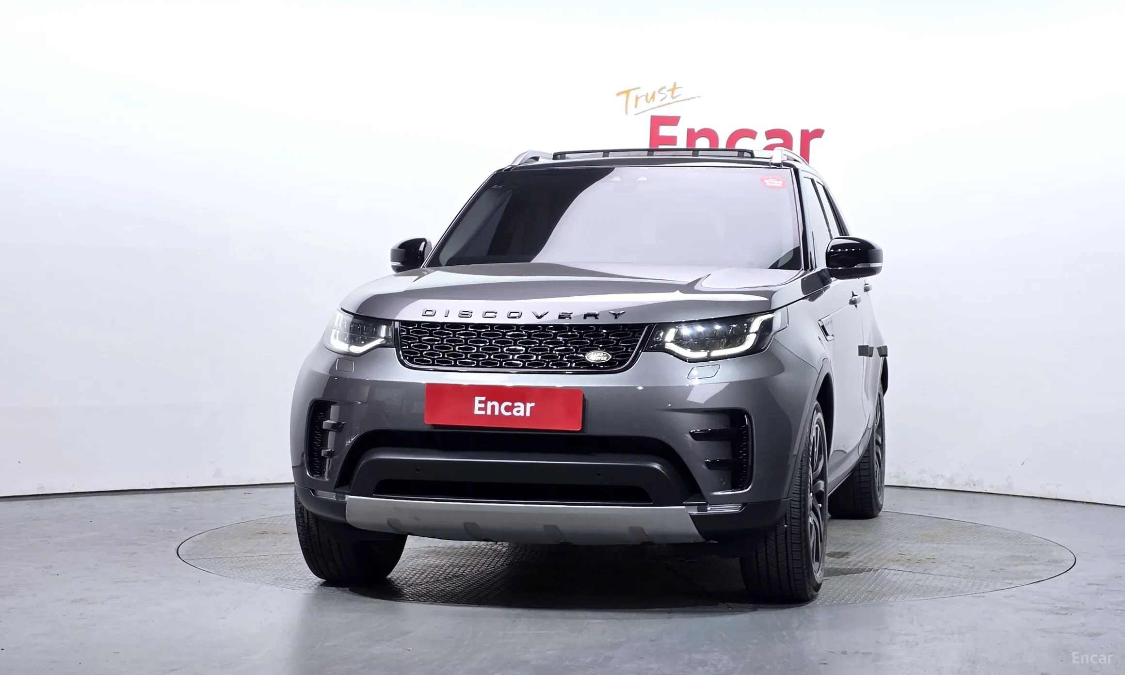 Land Rover Discovery 5 превью 3