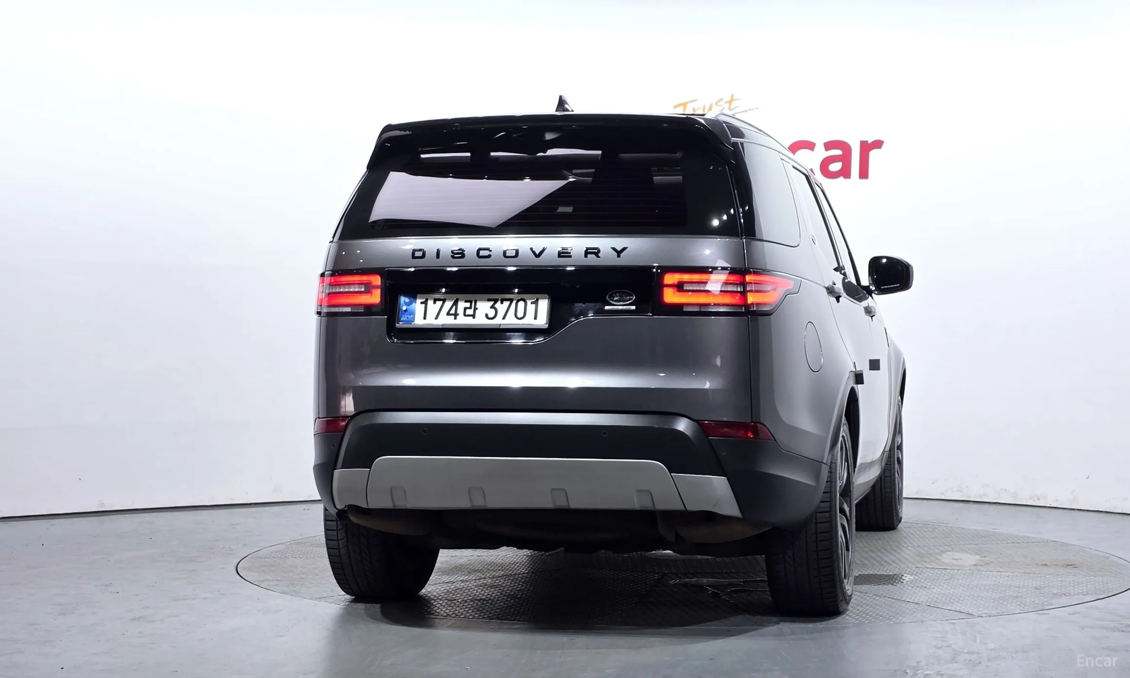 Land Rover Discovery 5 превью 4