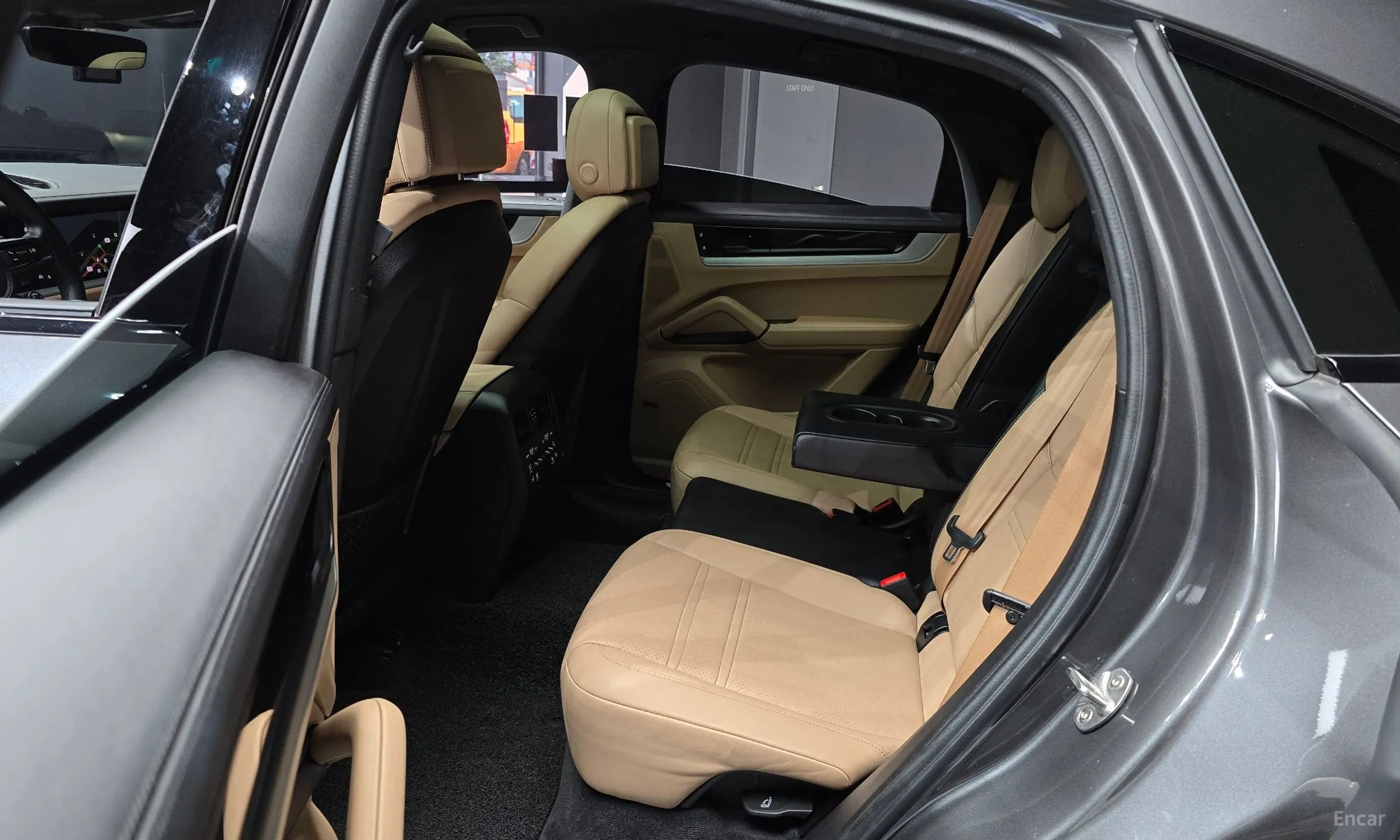Porsche Cayenne (PO536) превью 12