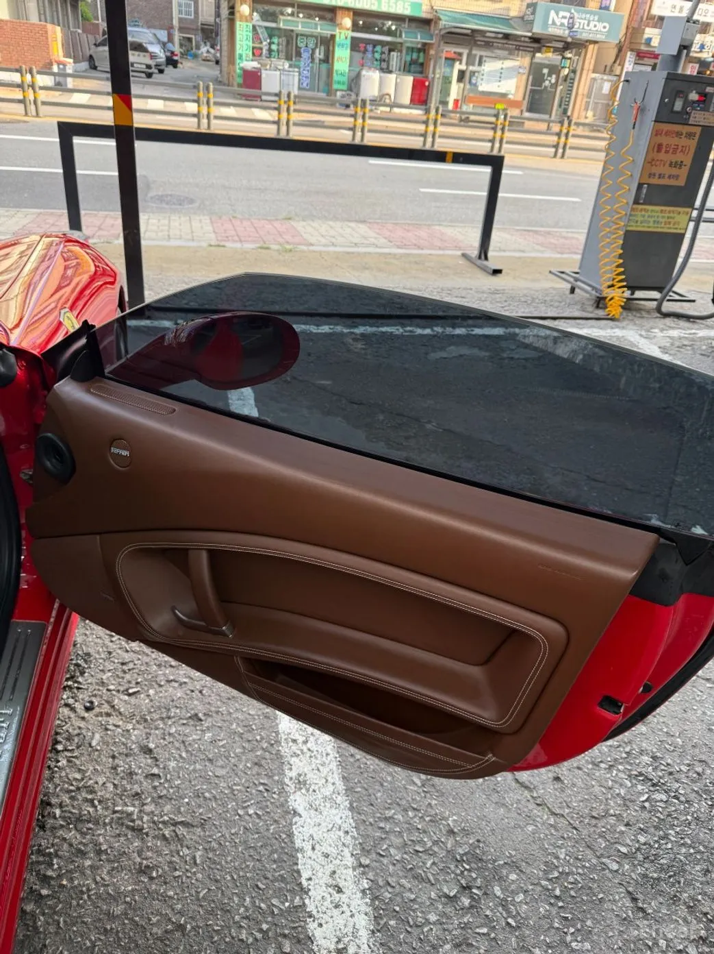 Ferrari California превью 15
