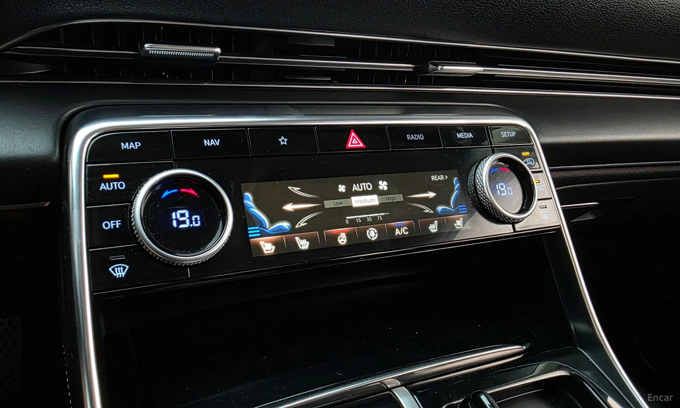 Genesis GV80 превью 16