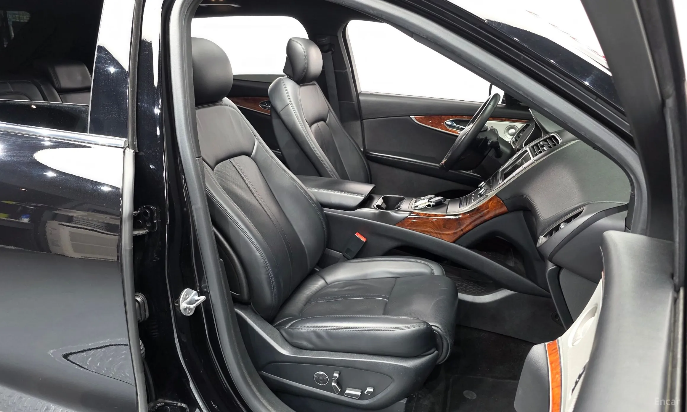 Lincoln MKX 2nd Generation превью 11