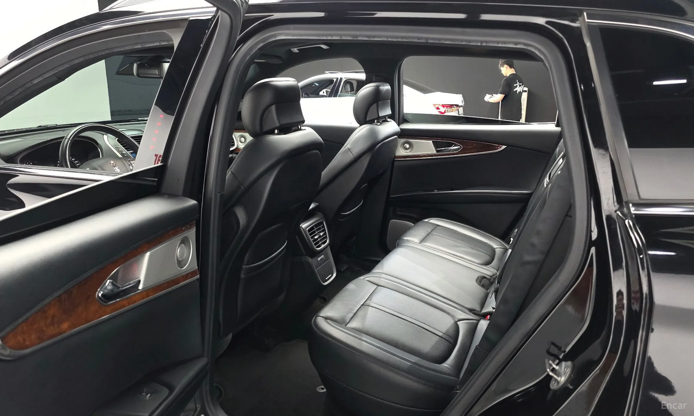 Lincoln MKX 2nd Generation превью 12