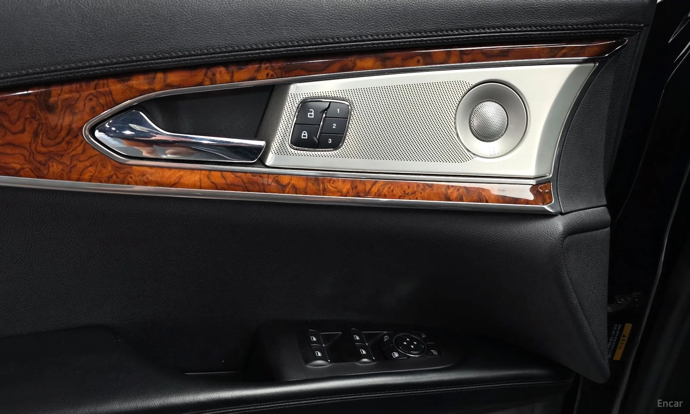 Lincoln MKX 2nd Generation превью 15