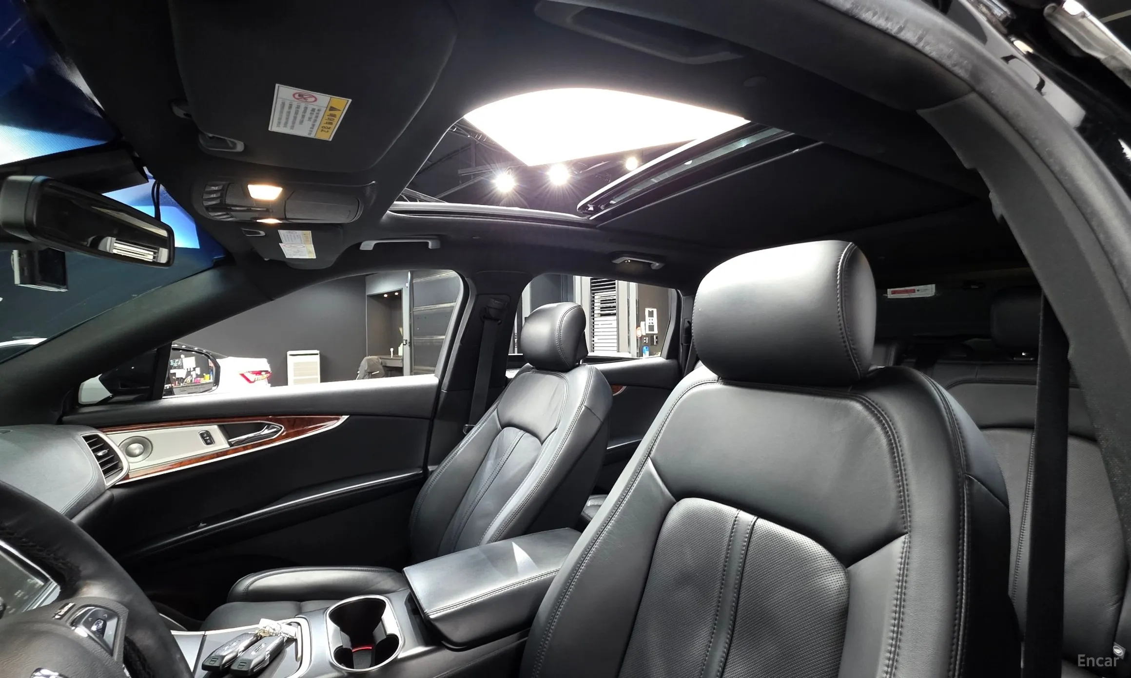 Lincoln MKX 2nd Generation превью 17