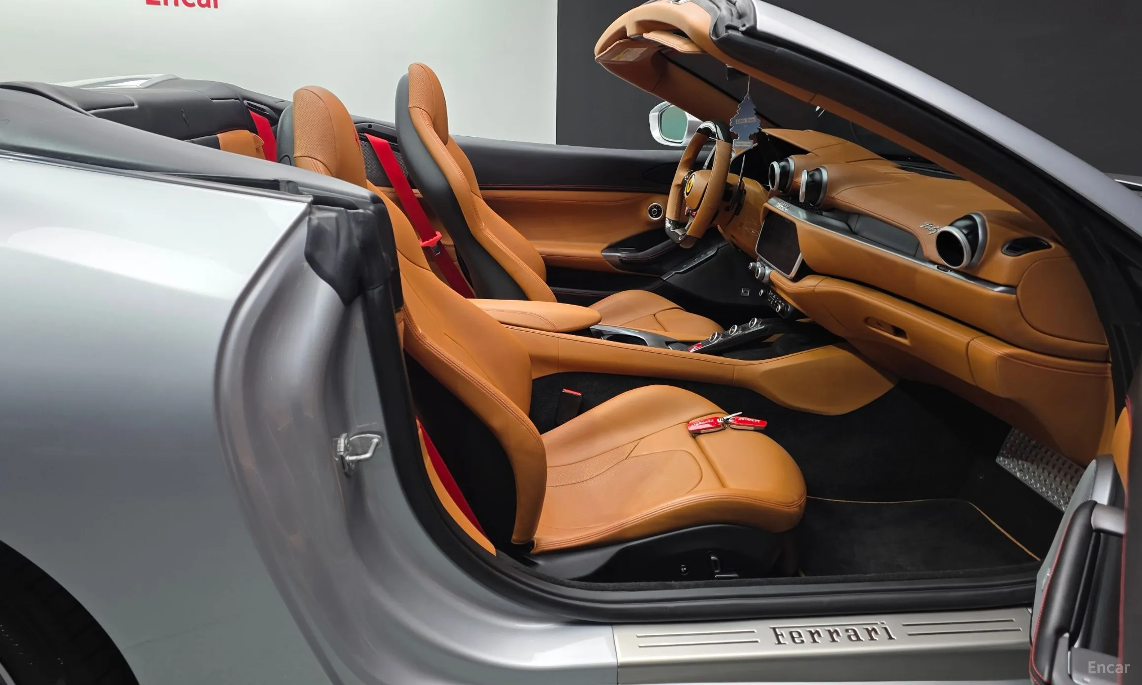 Ferrari Portofino превью 14