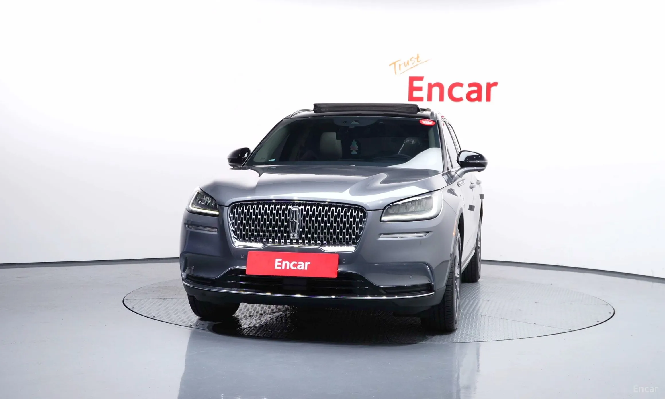Lincoln Corsair превью 3