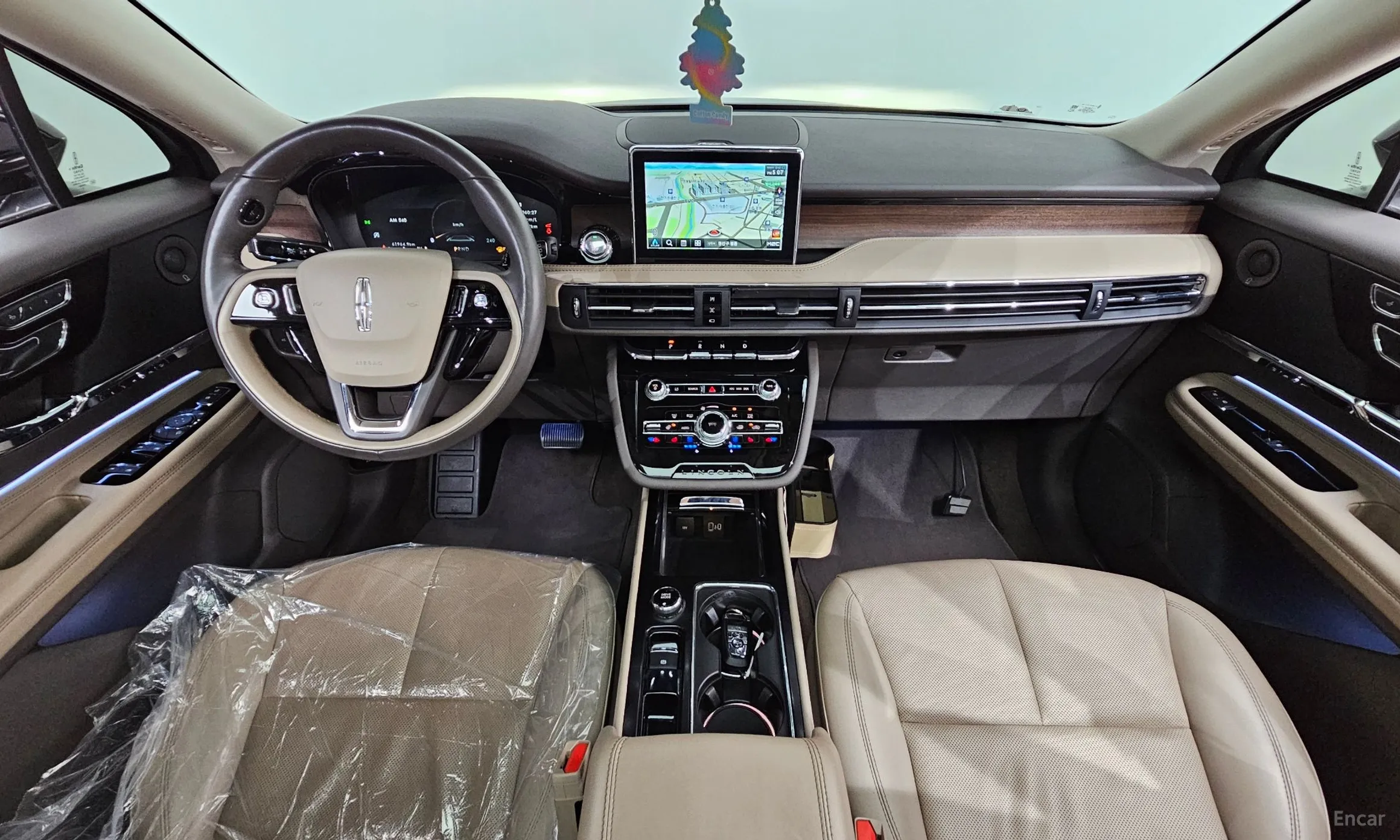 Lincoln Corsair превью 7