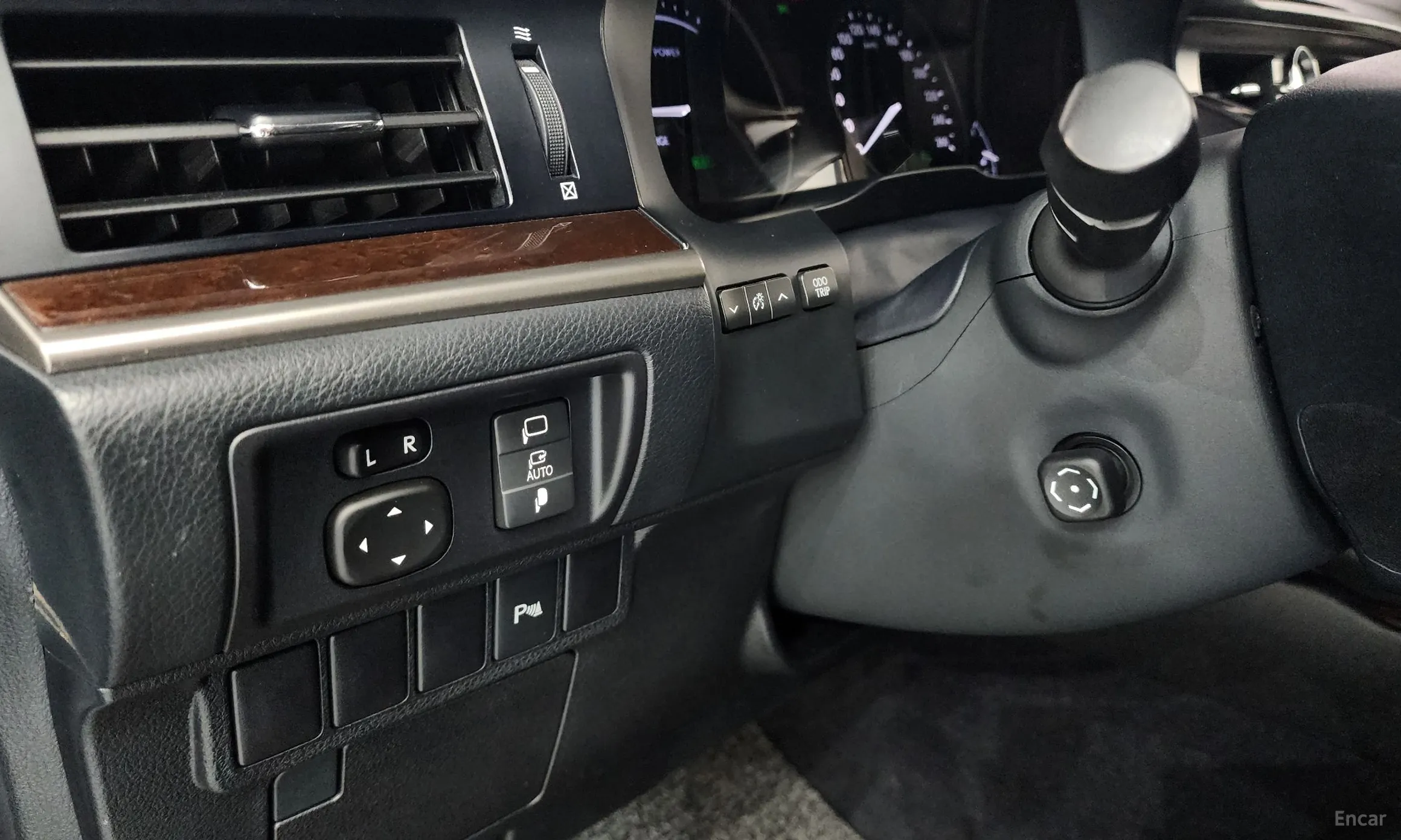 Lexus New ES300h превью 18