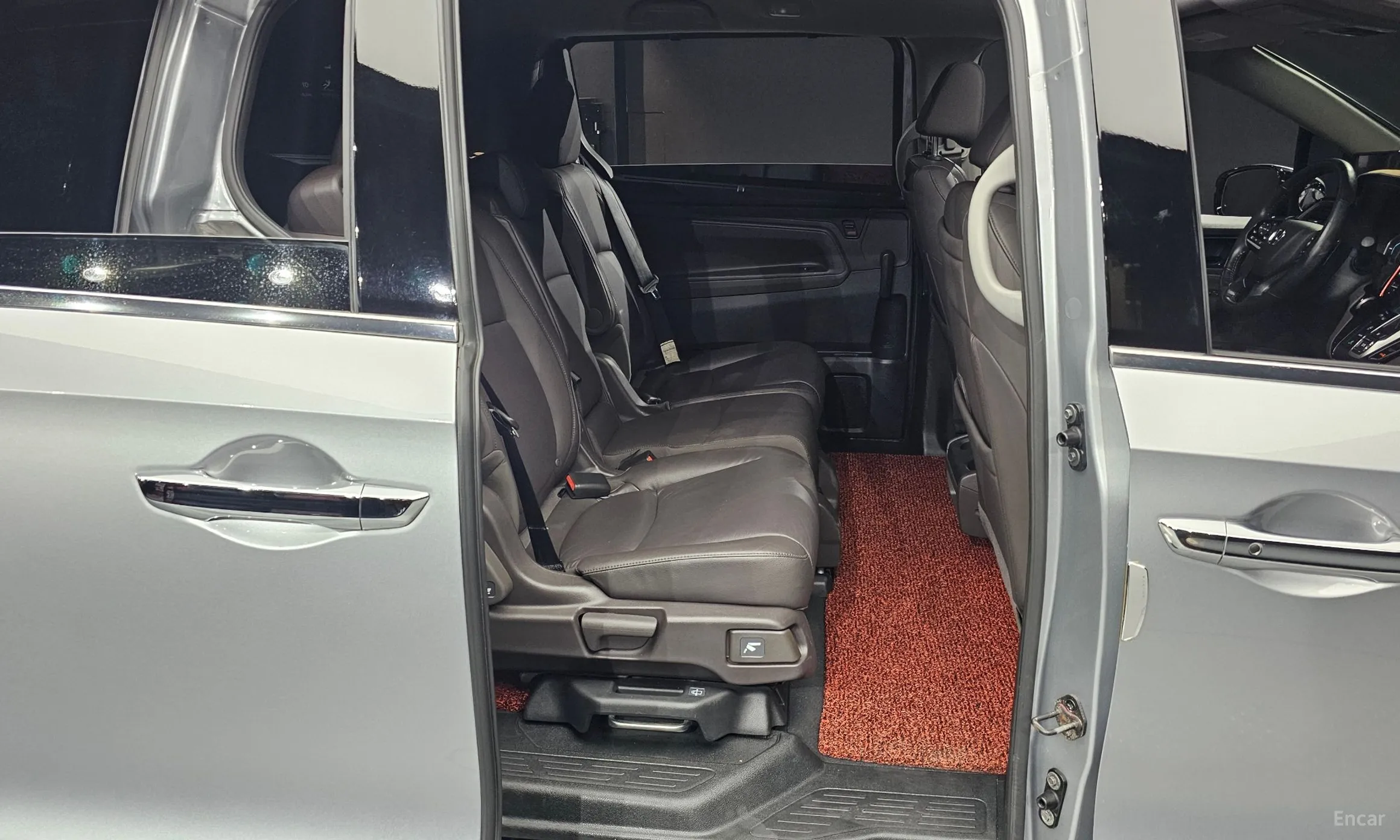 Honda Odyssey превью 11