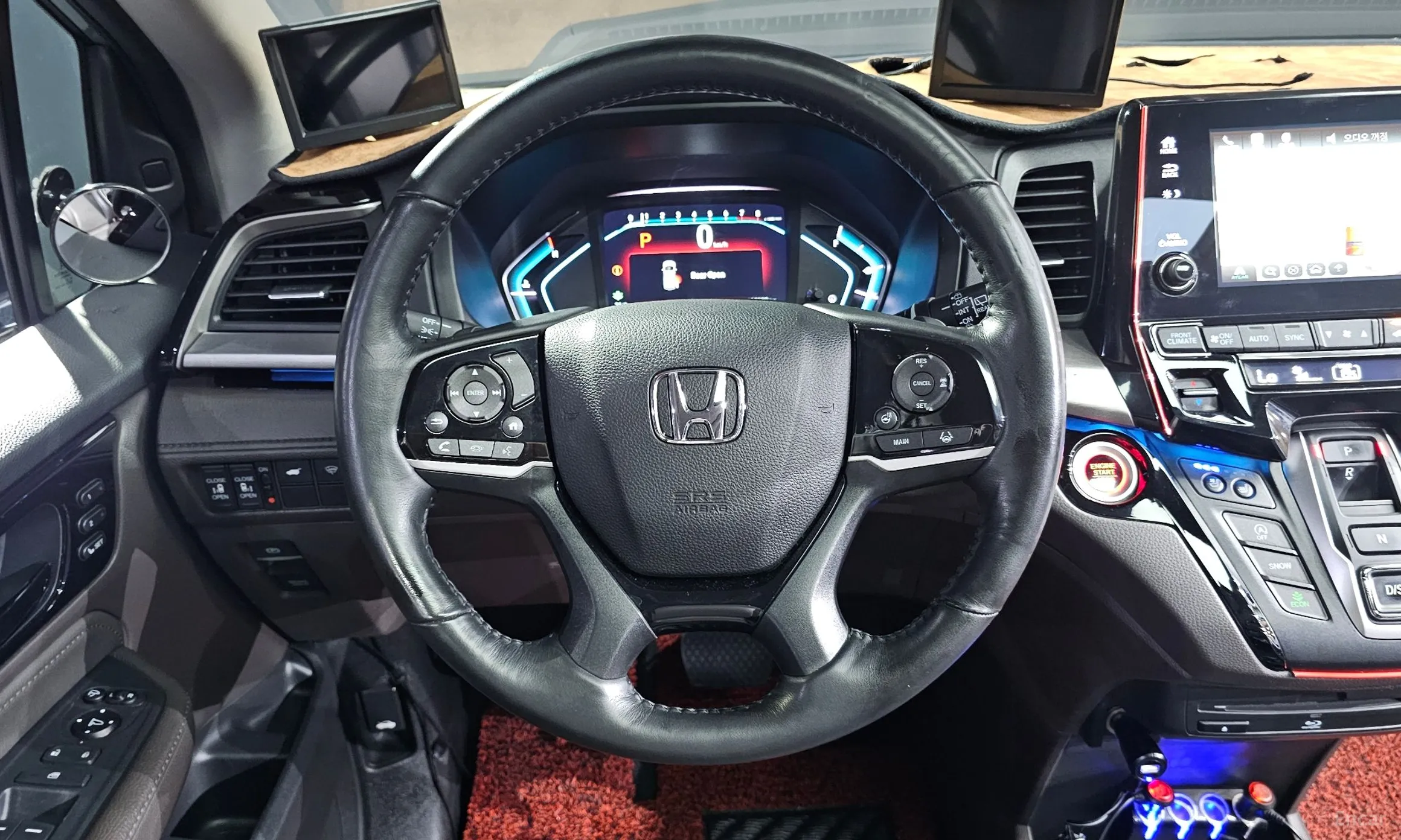 Honda Odyssey превью 12
