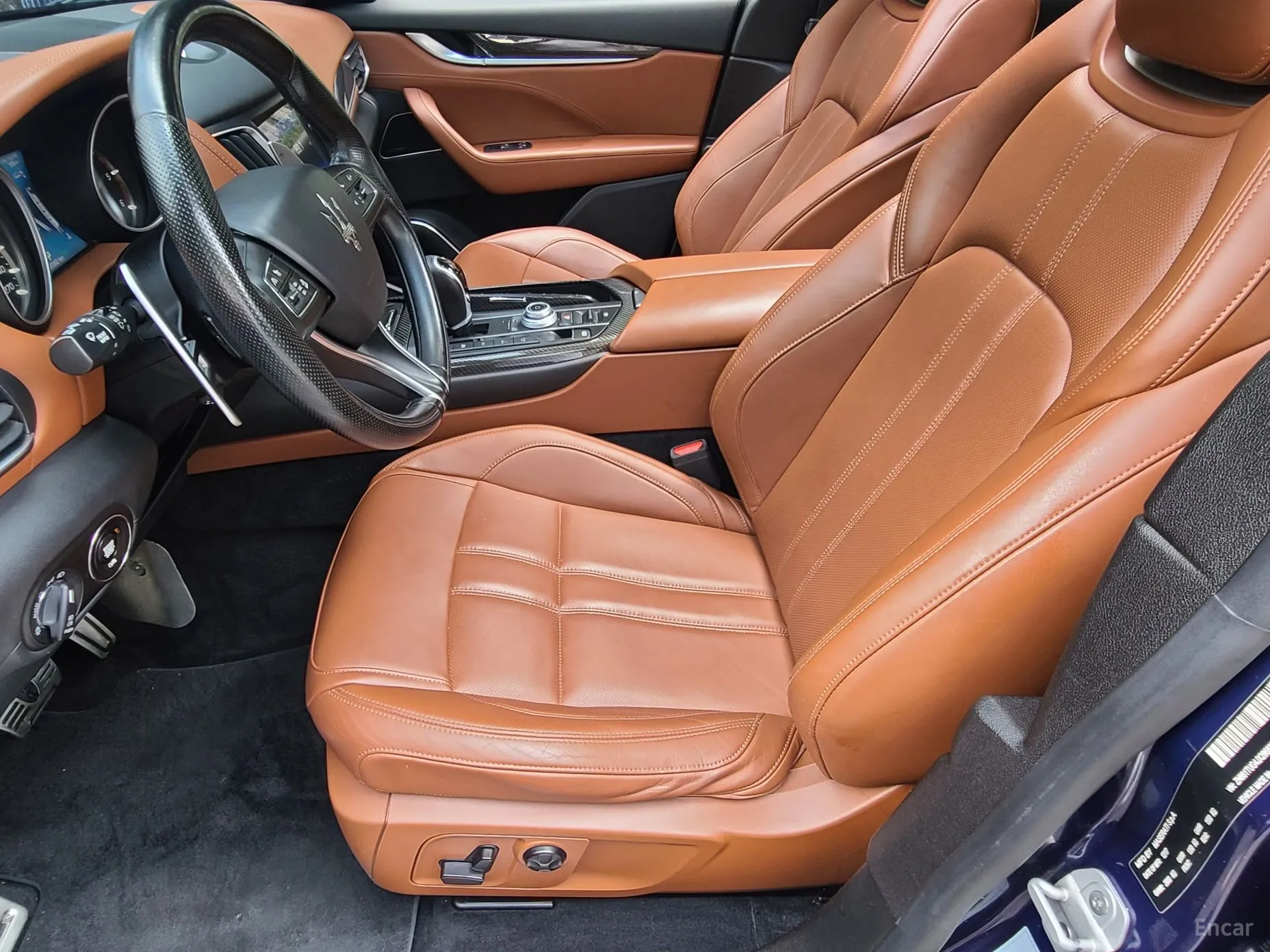 Maserati Levante превью 10