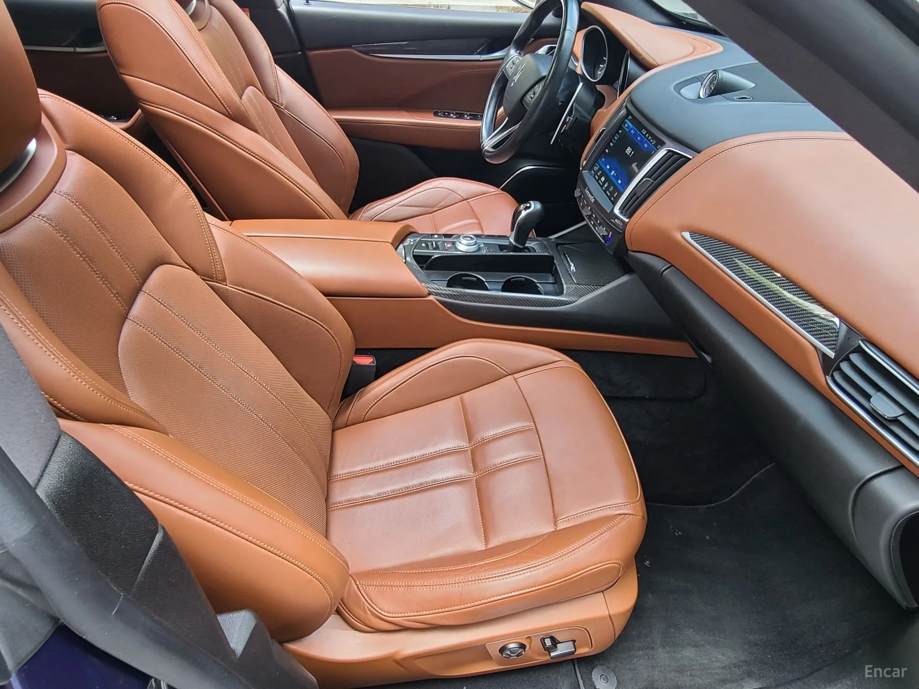 Maserati Levante превью 12