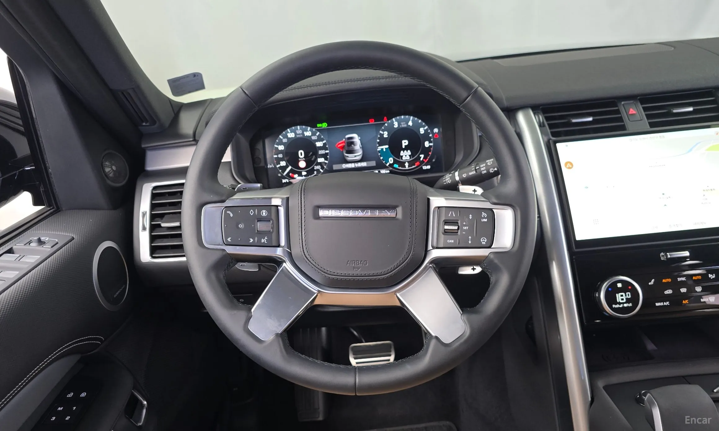 Land Rover Discovery 5 превью 13