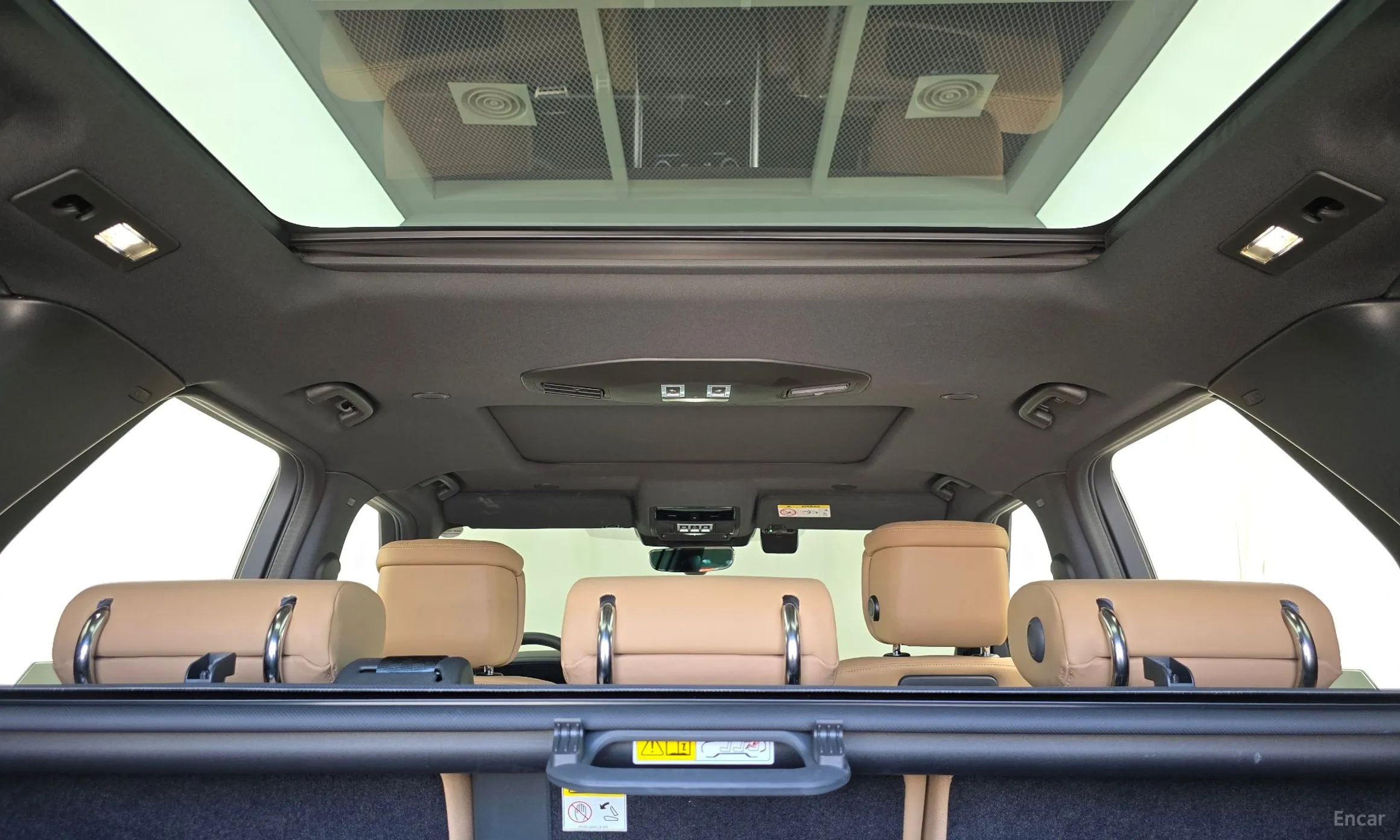 Land Rover Discovery 5 превью 17